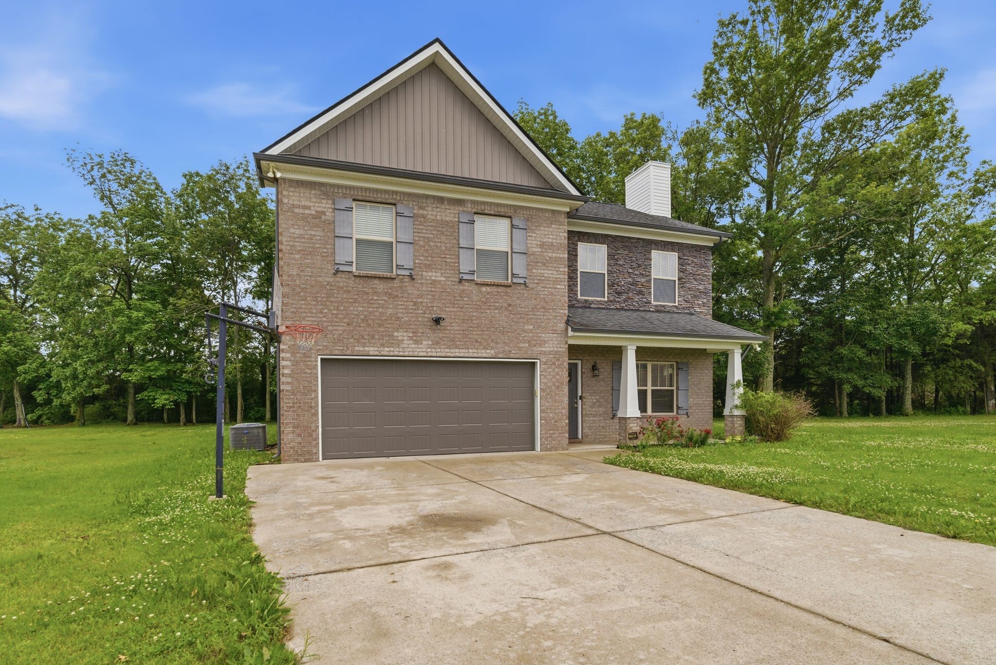625 Eagleview Dr