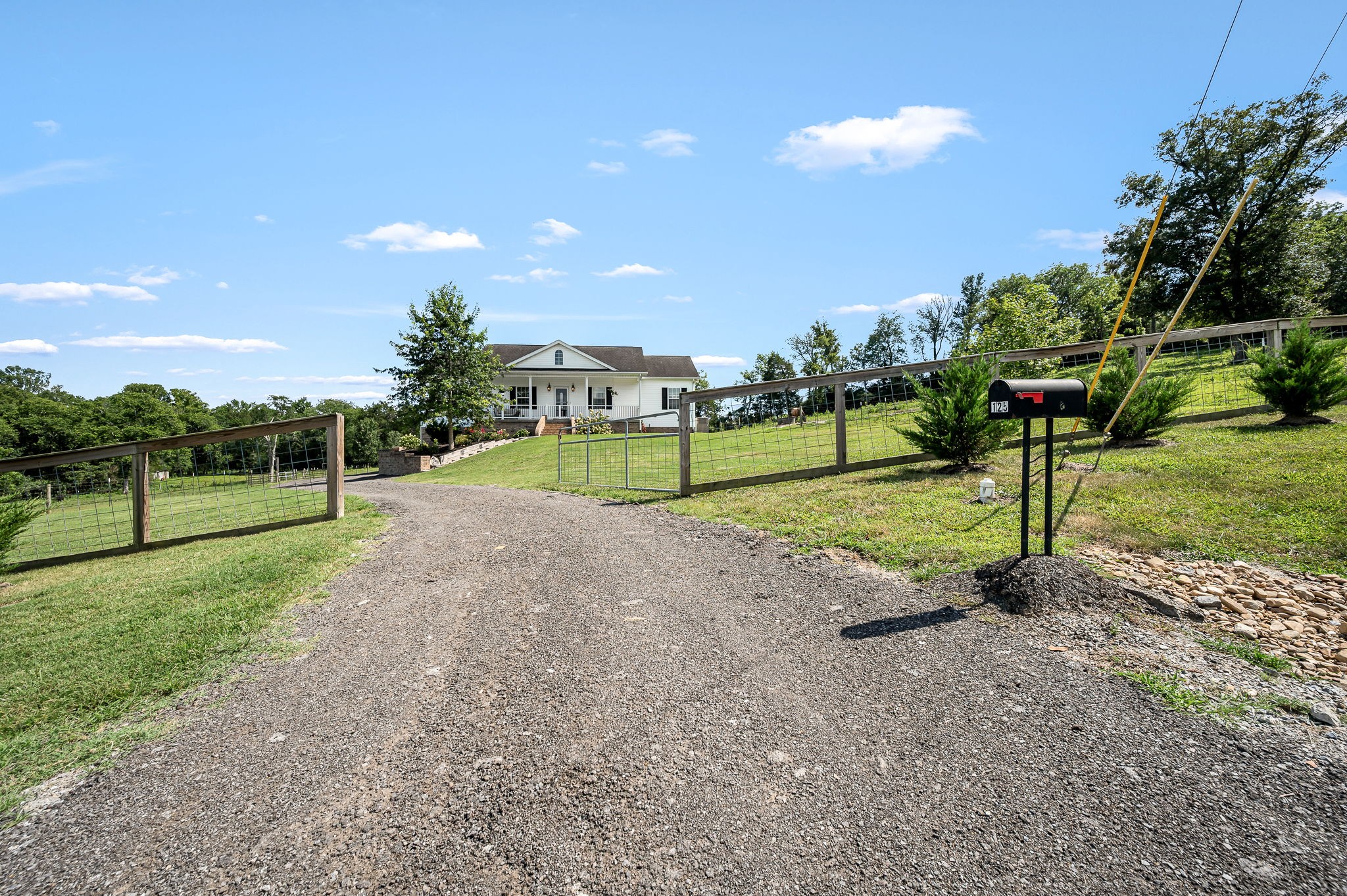 125 Hillwood Acres