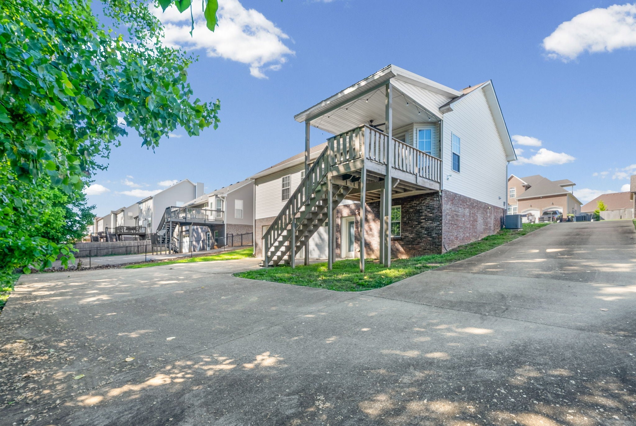 1616 Apache Way