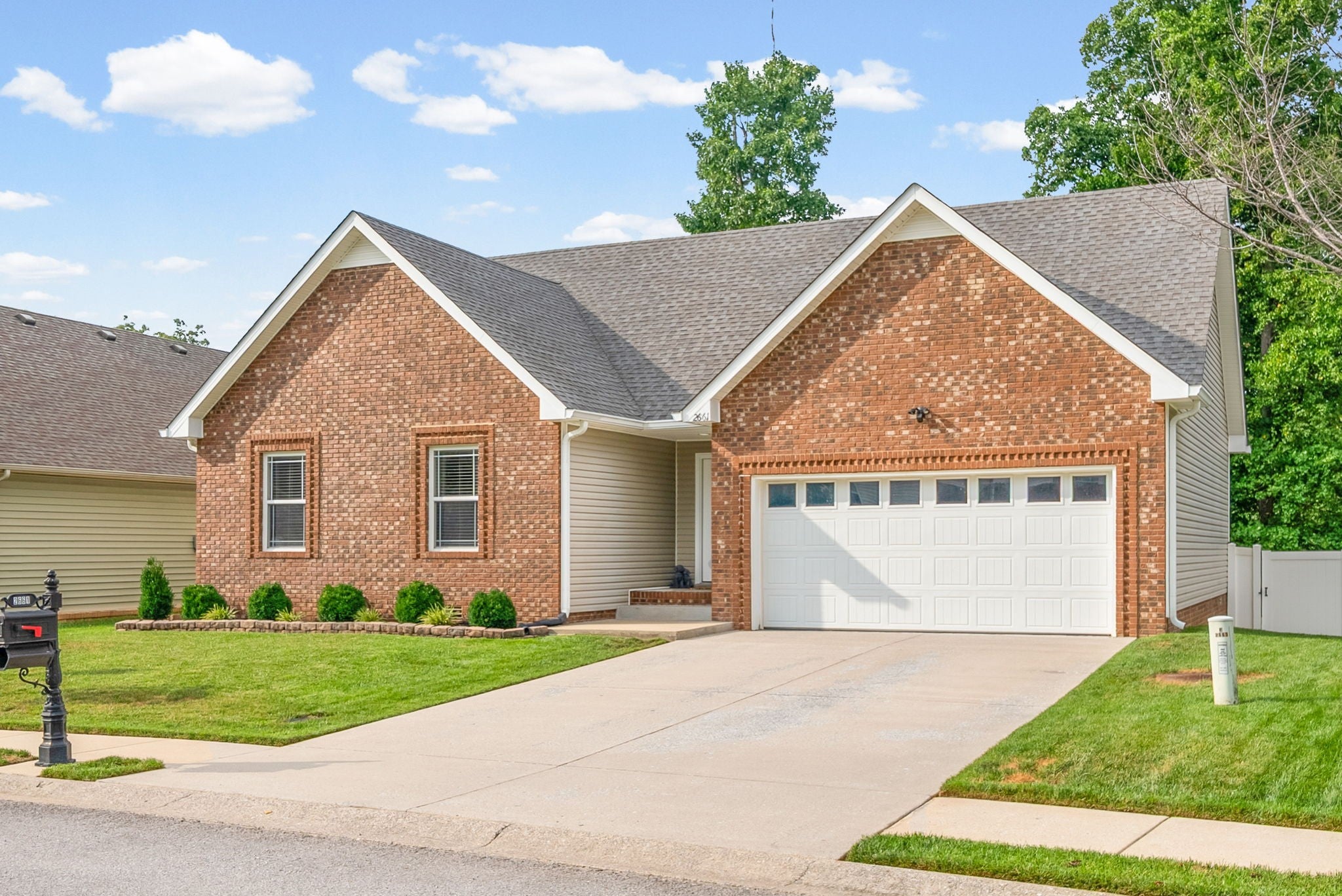 2661 Hidden Ridge Ct