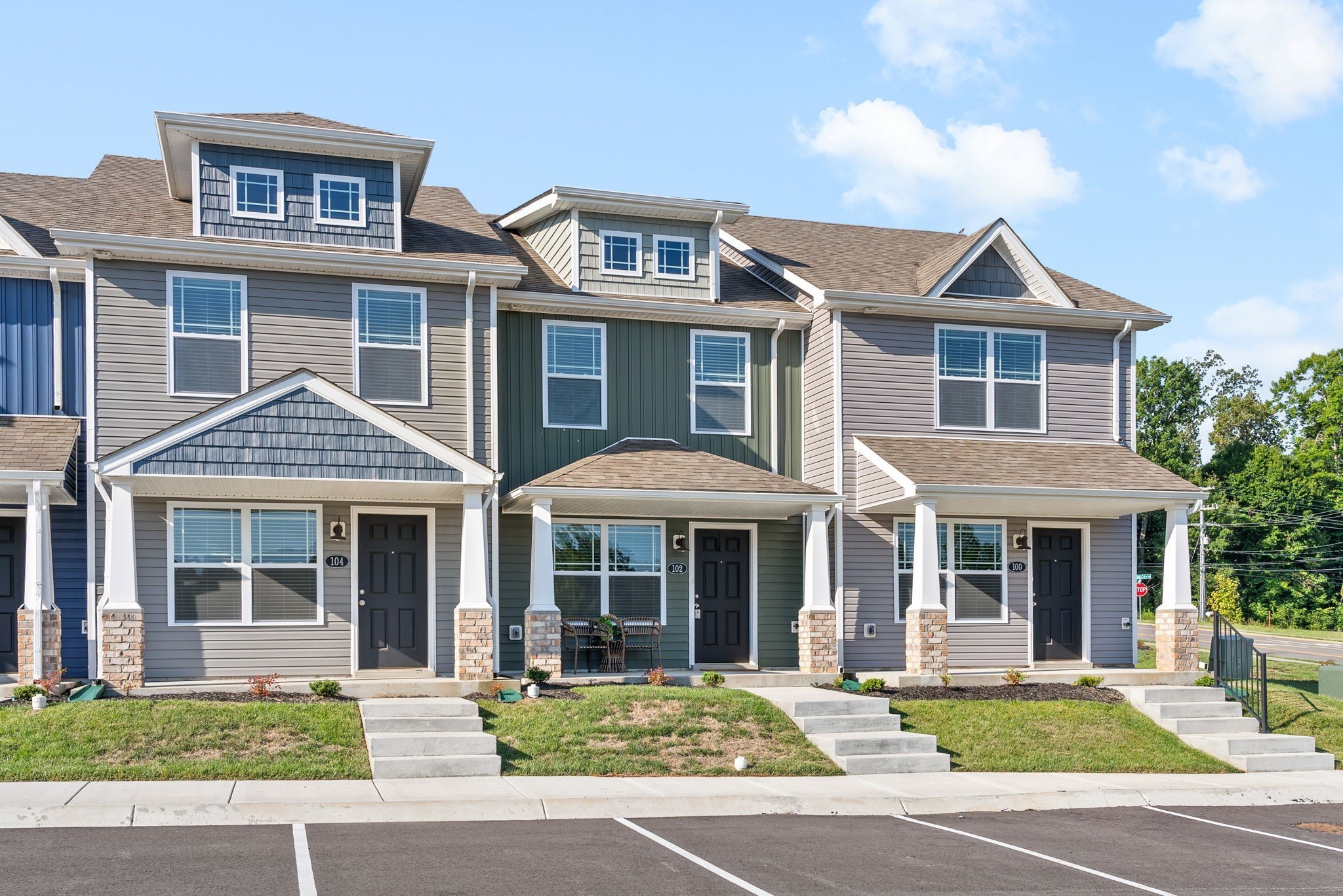 Clarksville, Tennessee 37040, United States, 2 Bedrooms Bedrooms, ,3 BathroomsBathrooms,Residential,Active,255187