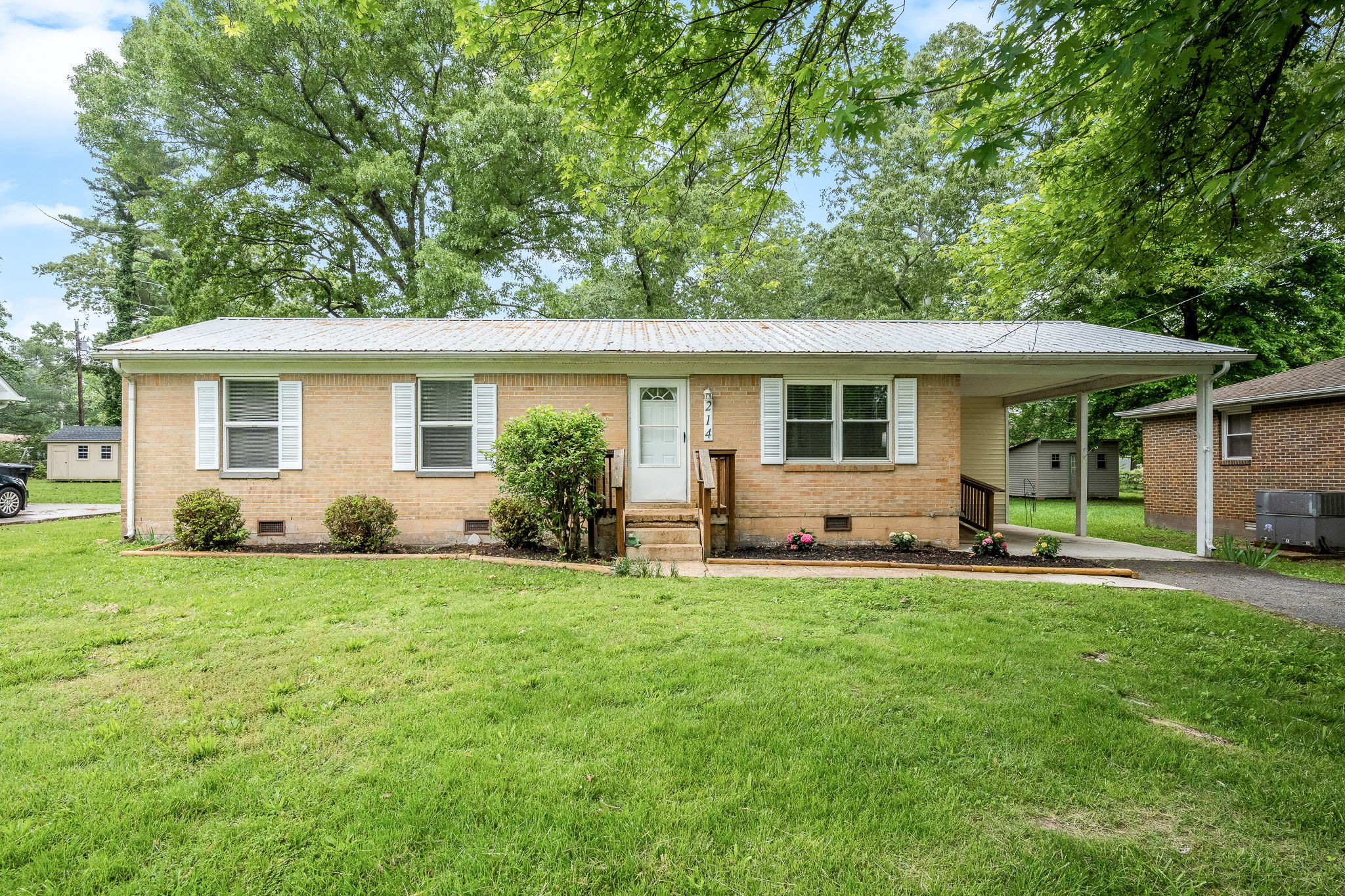 214 Sherwood Dr
