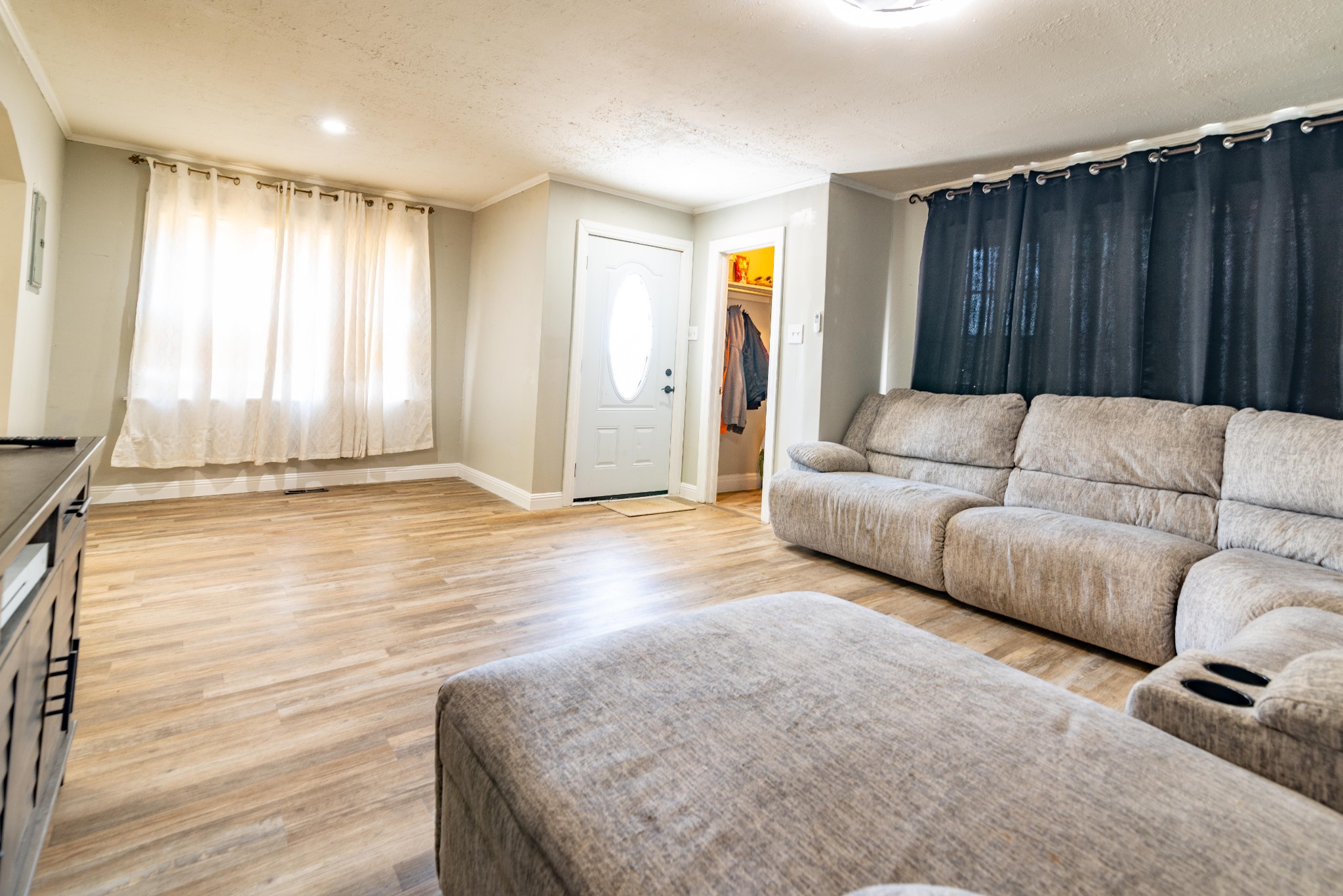 104 3rd Ave NW