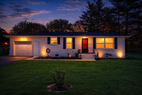 415 River St Hartsville TN 37074