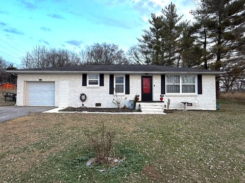 415 River St Hartsville TN 37074