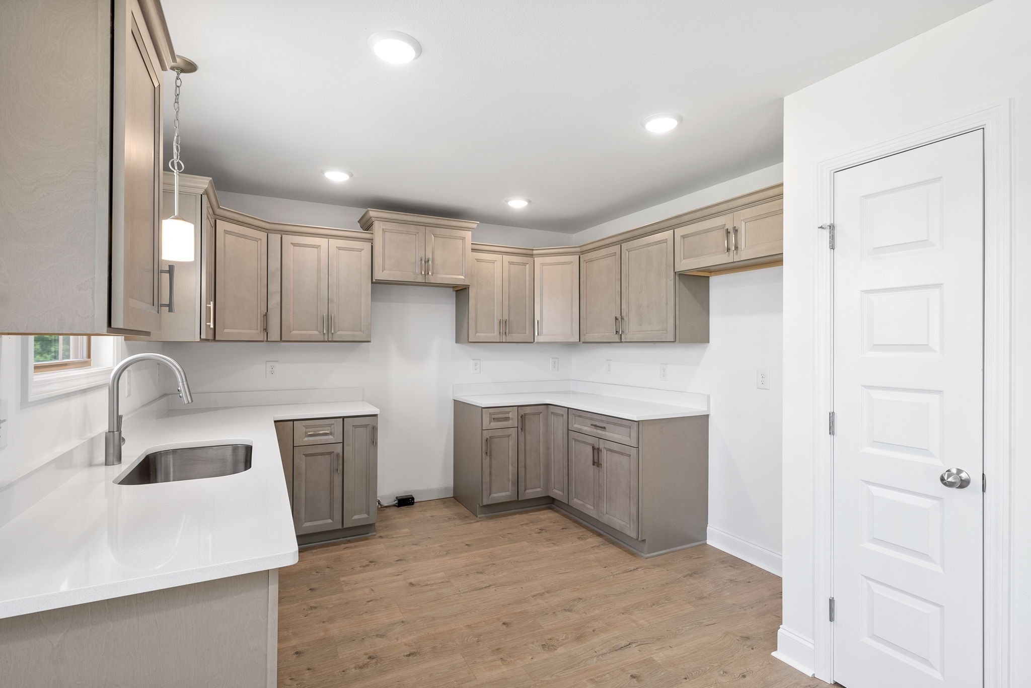 1254 Elizabeth Lane