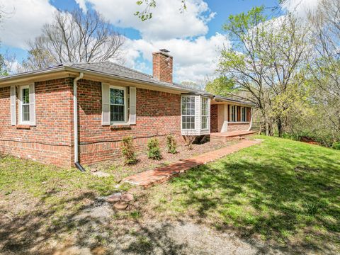 312 Sunnyside Ln Columbia TN 38401