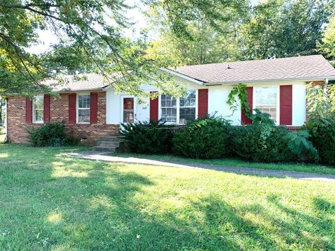 2425 Pendleton Dr Clarksville TN 37042