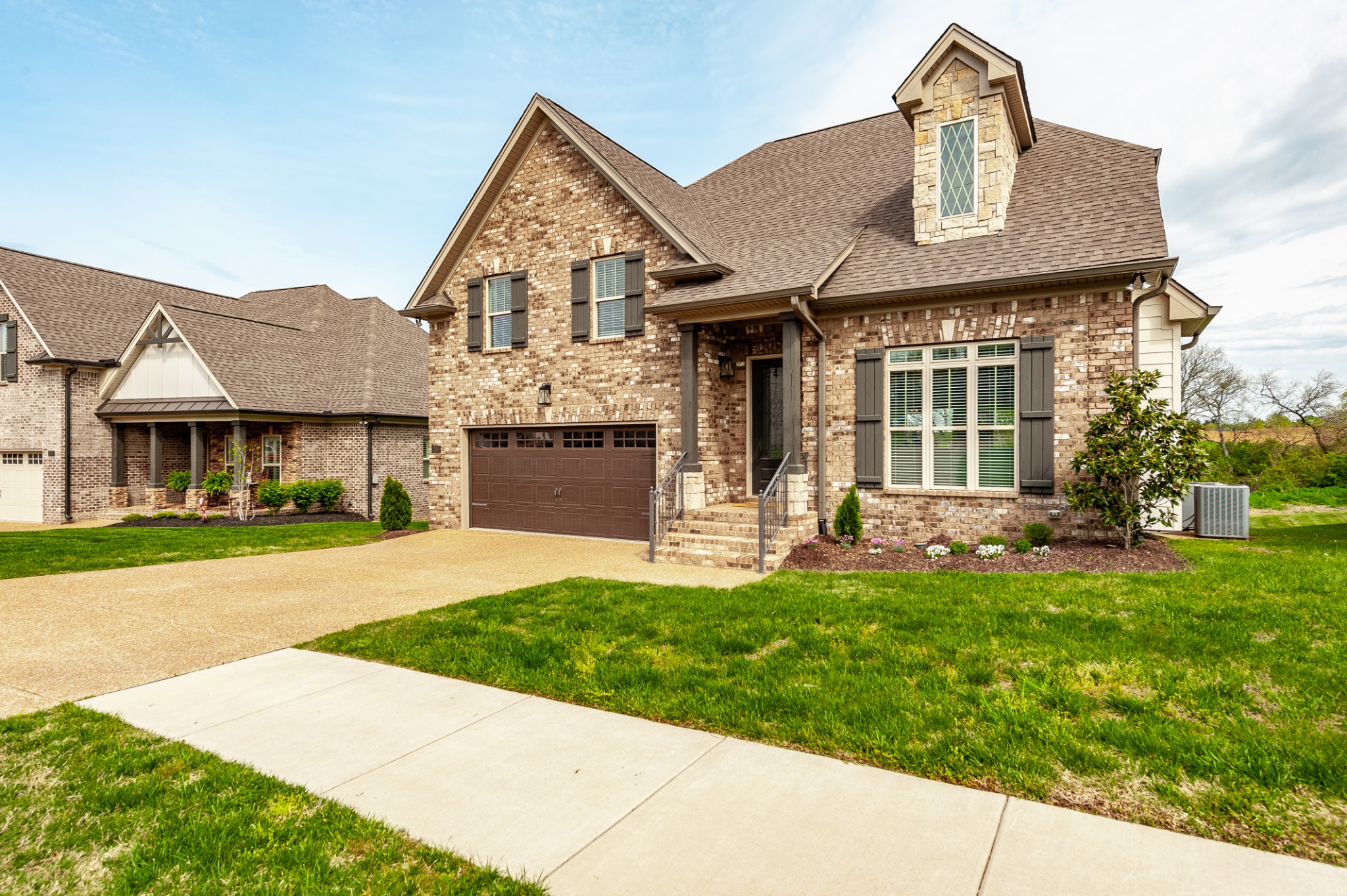 266 Hutch Ct