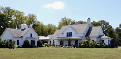 1208 Mooresville Pike Columbia TN 38401