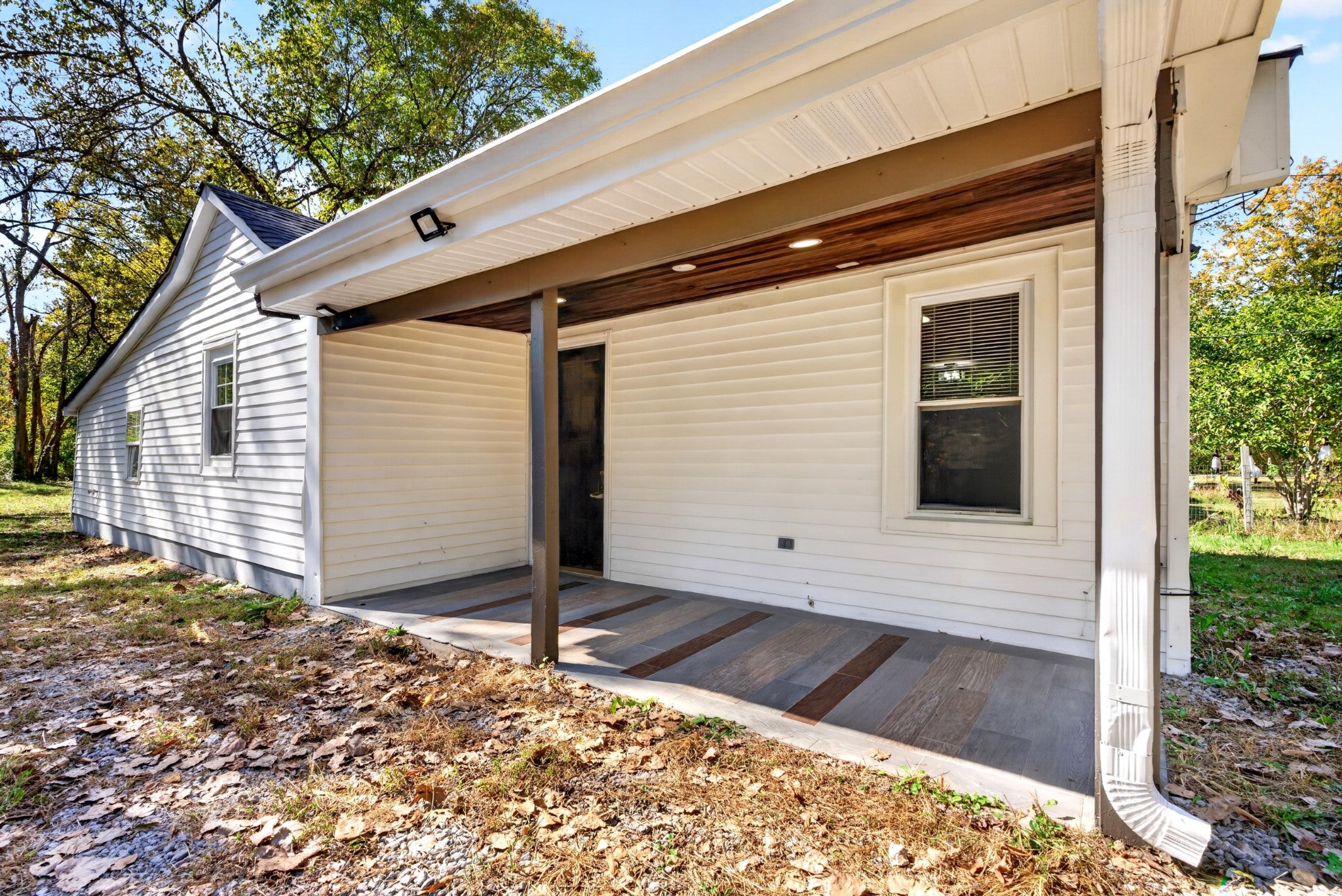 4015 Fairview Dr