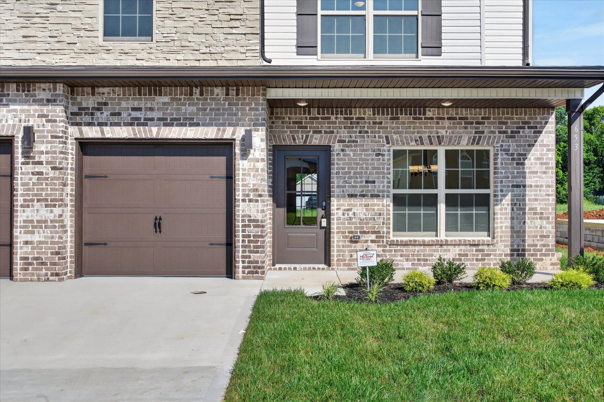653 Woodrush Dr