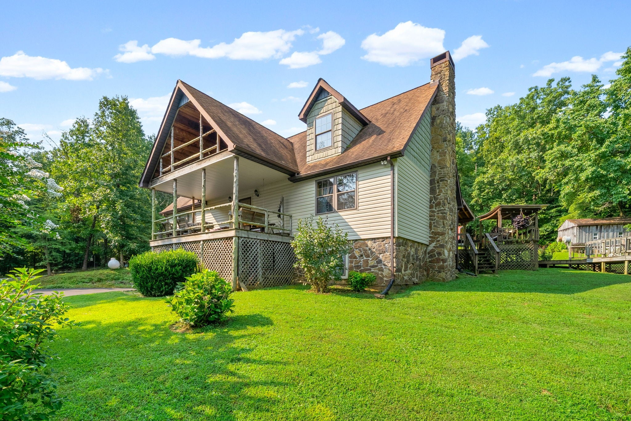 10121 Princeton Rd