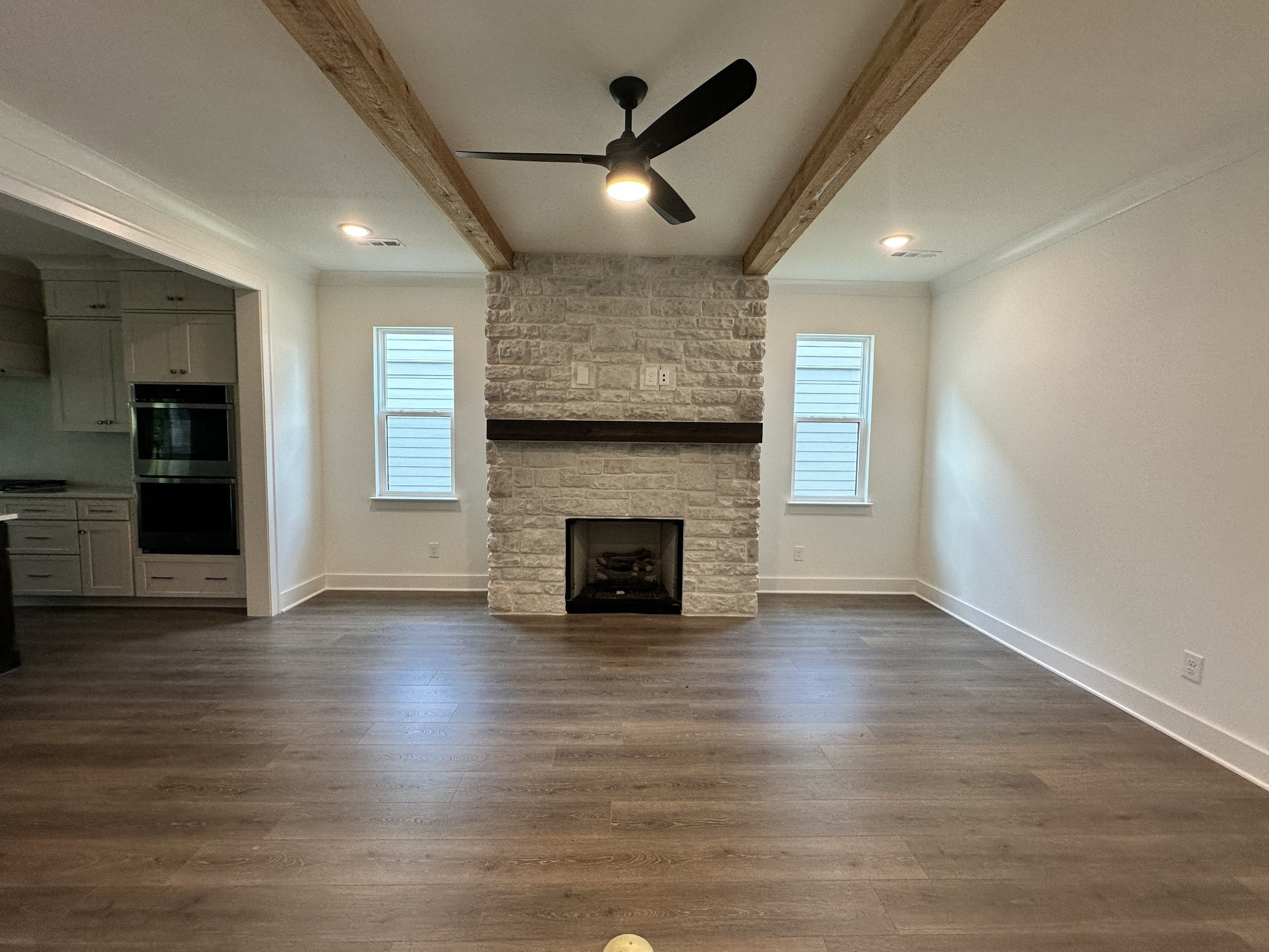 3290 Sassafras Ln