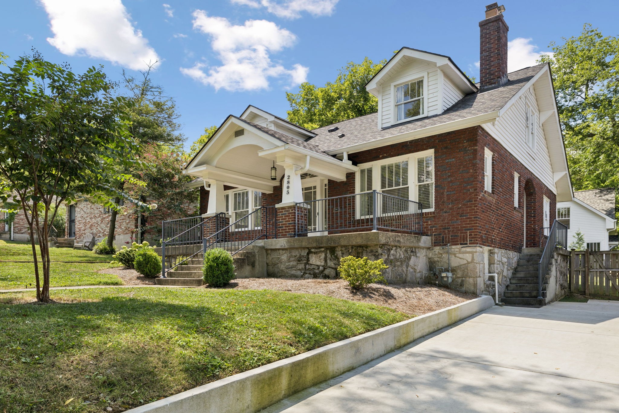 2805 Brightwood Ave