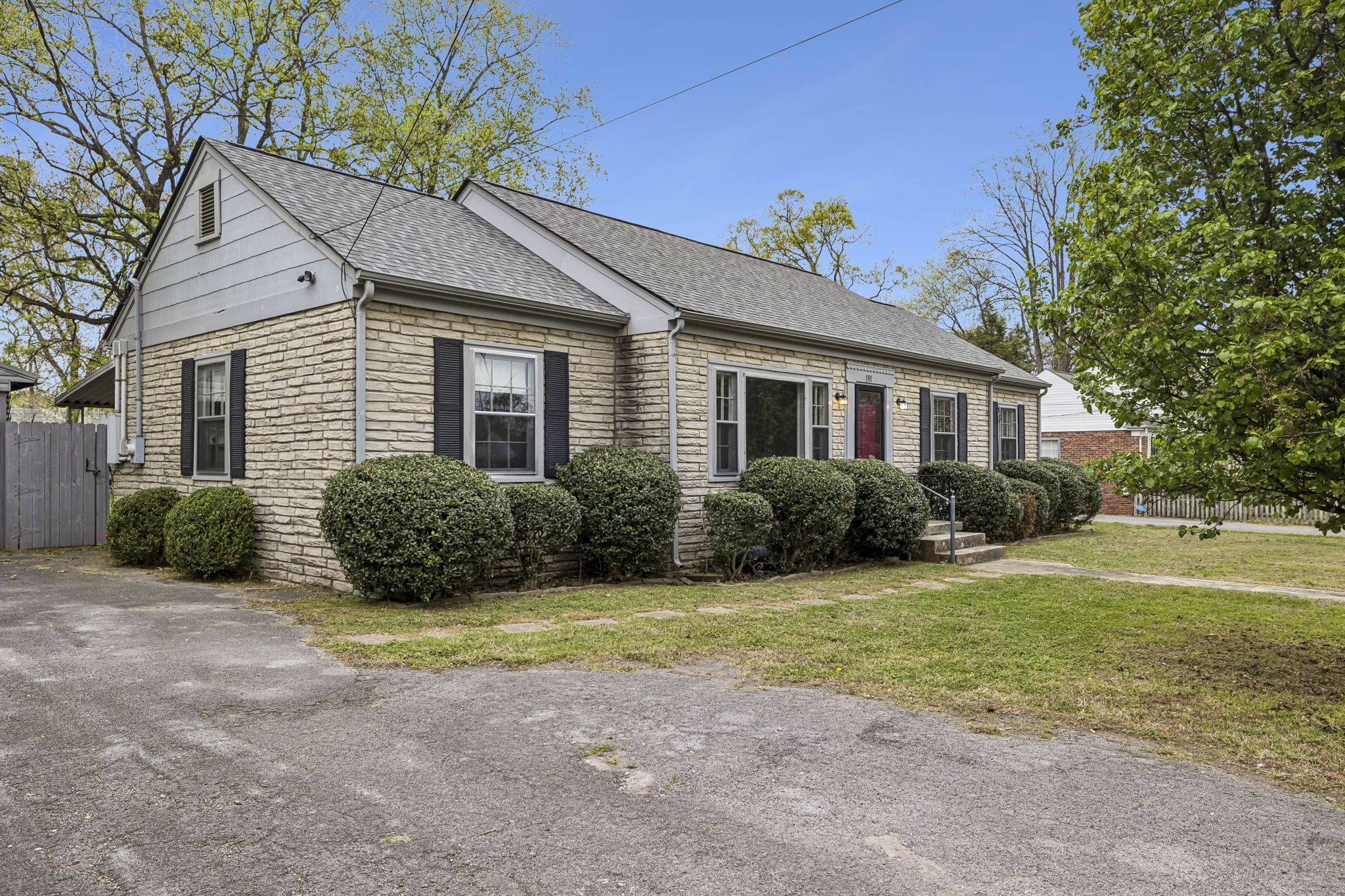 1311 N Tennessee Blvd