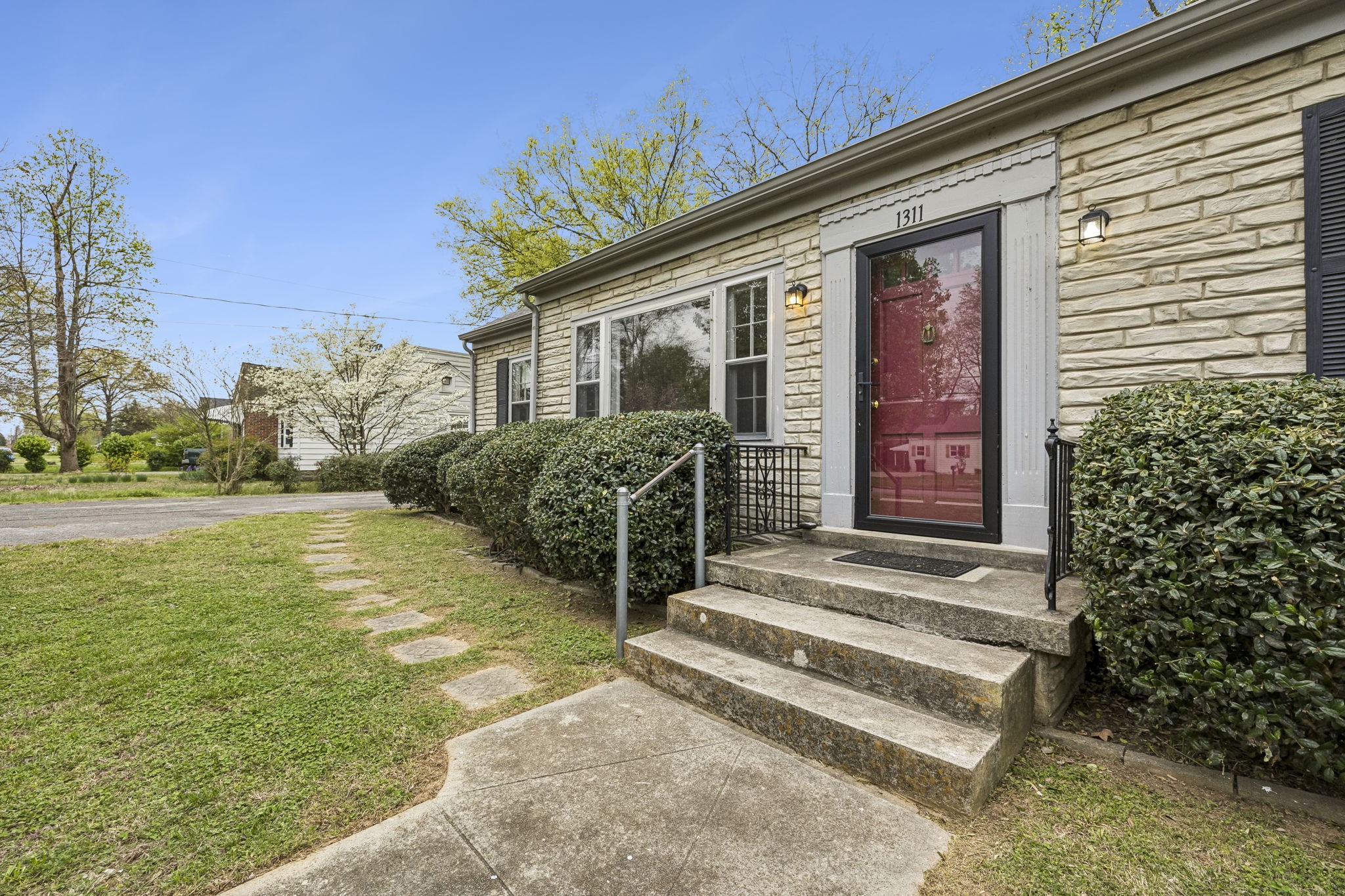 1311 N Tennessee Blvd