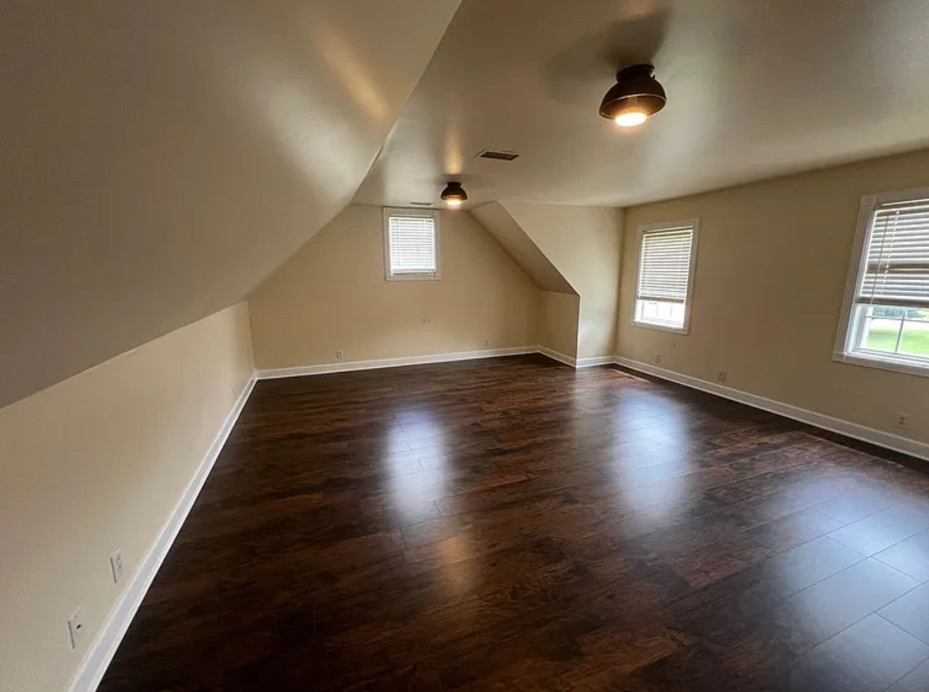 2627 Isaiah Dr