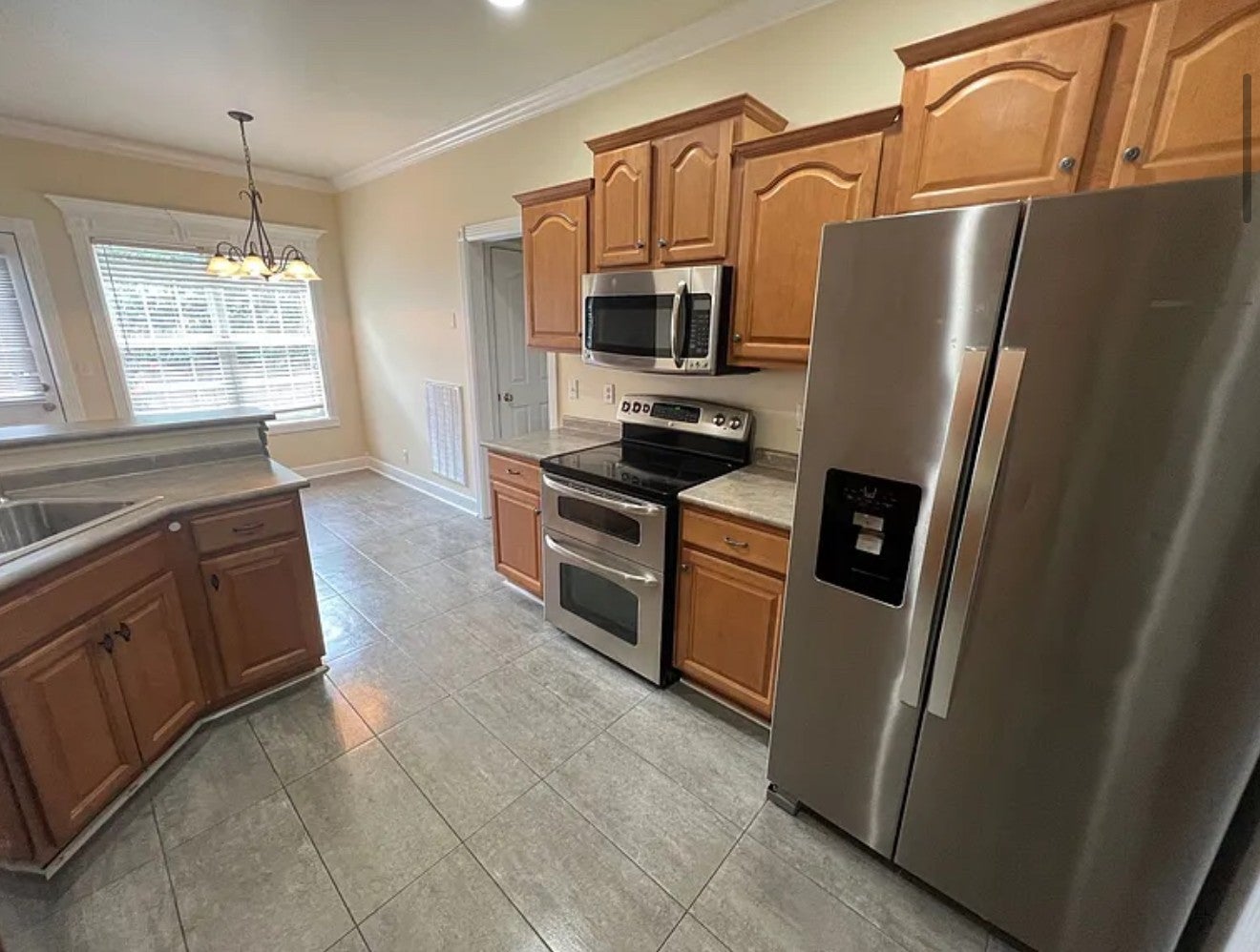 2627 Isaiah Dr