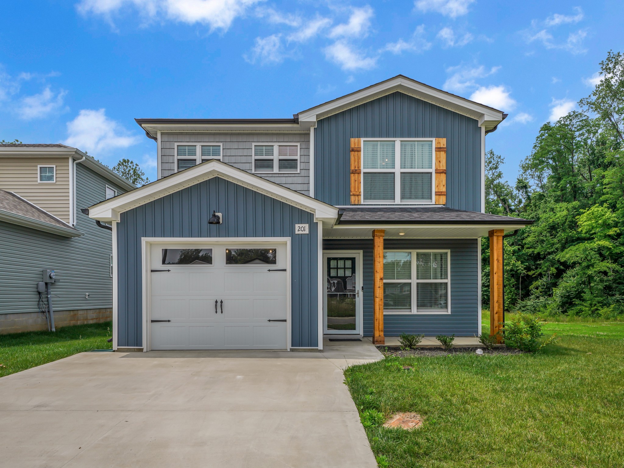 201 Quarry Overlook Way
