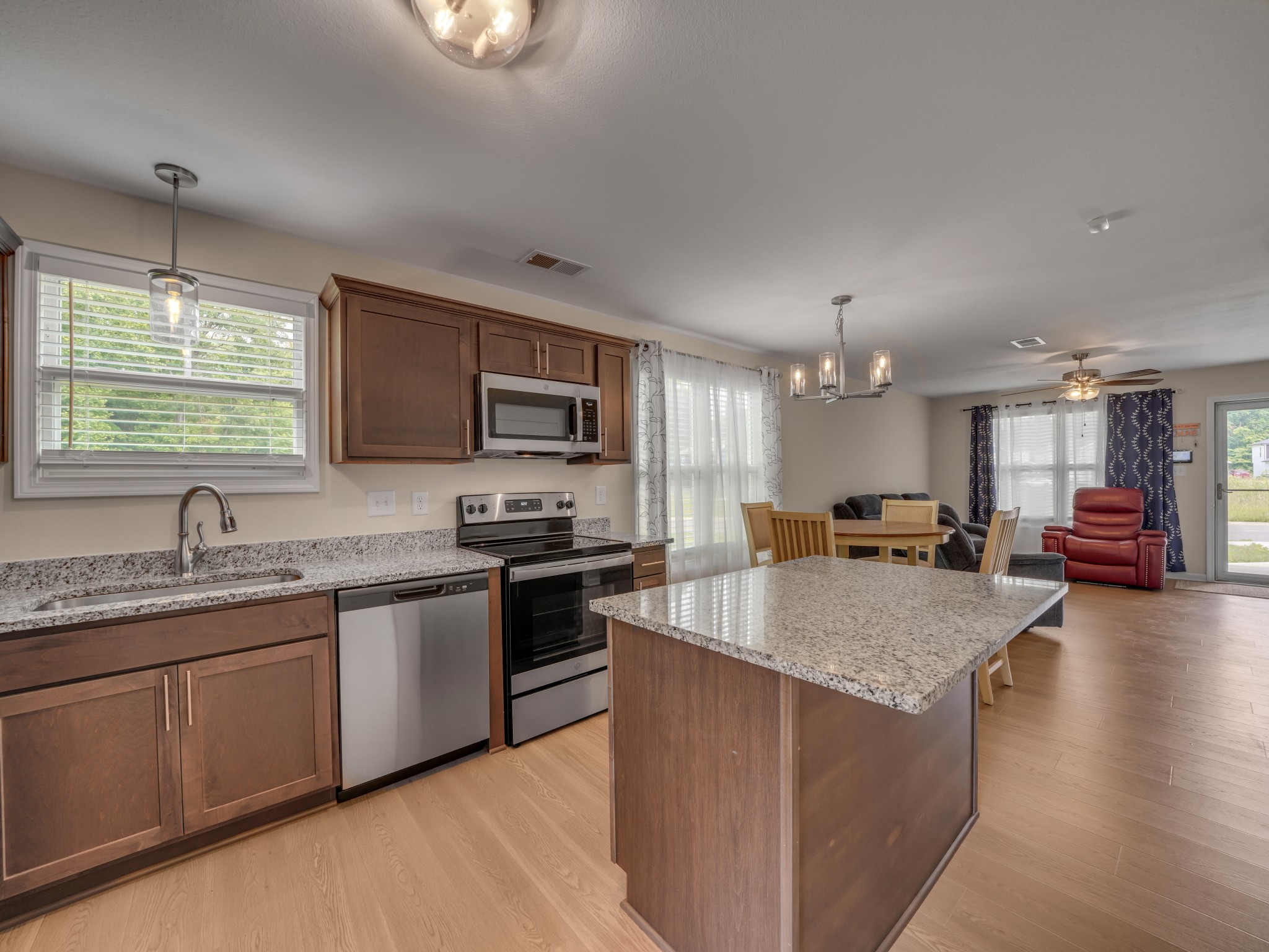 201 Quarry Overlook Way
