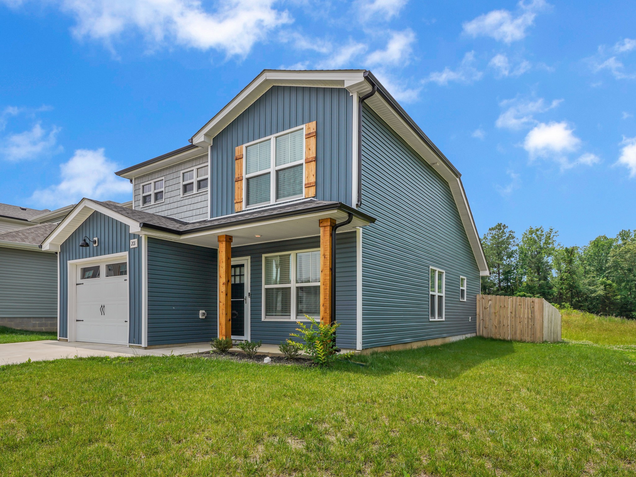 201 Quarry Overlook Way