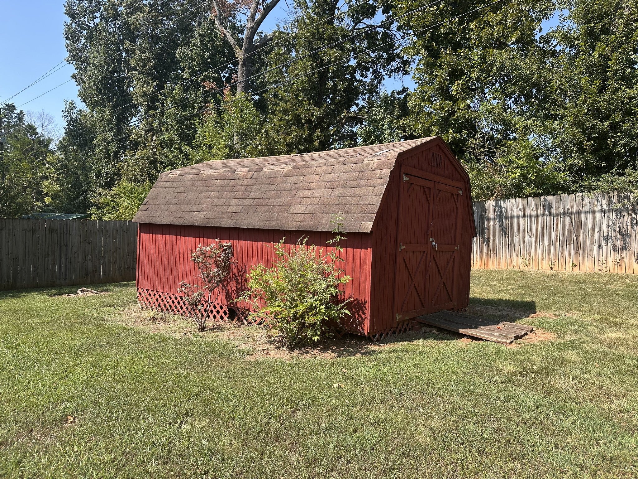 2111 Robin Rd