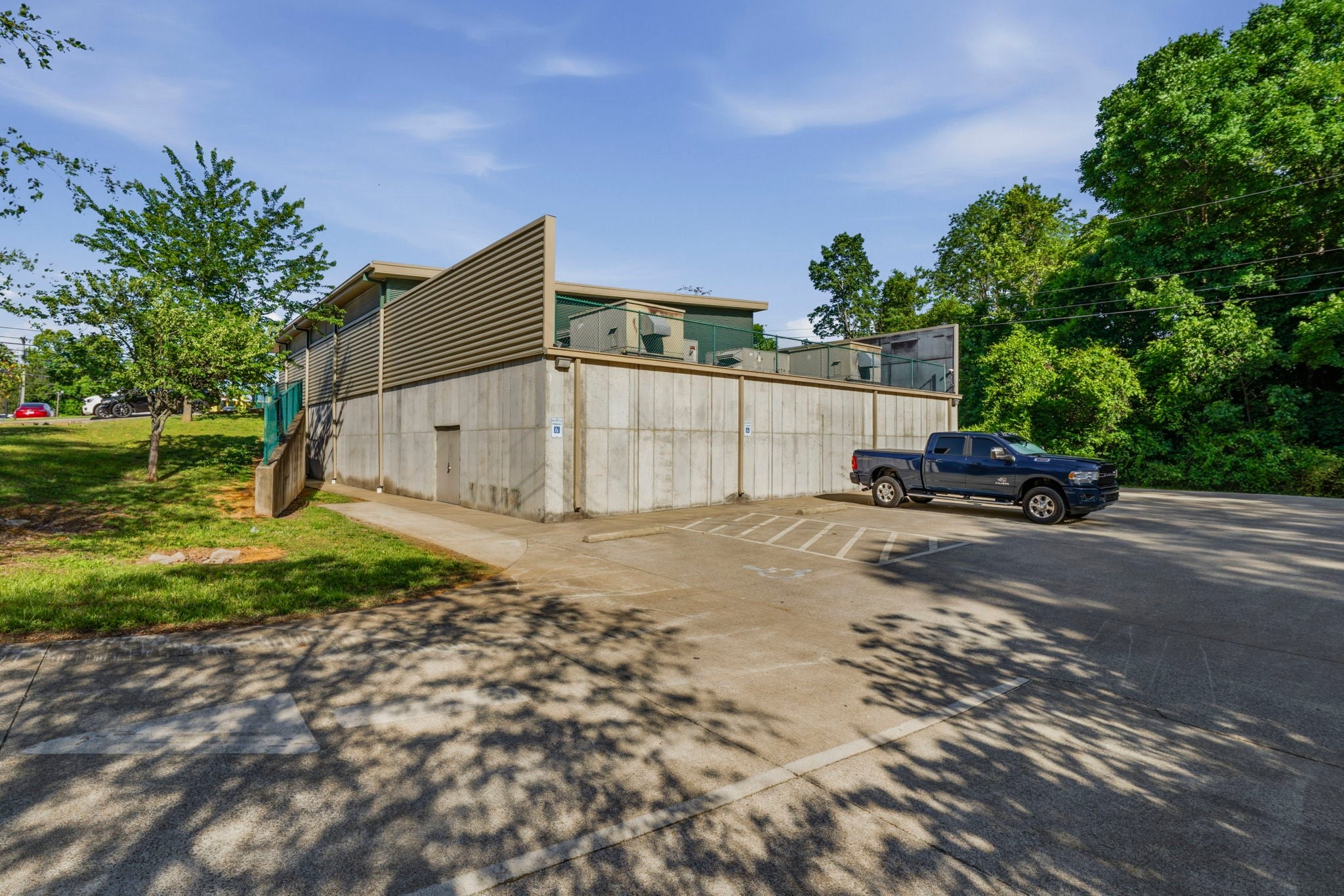 1435 Fort Campbell Blvd