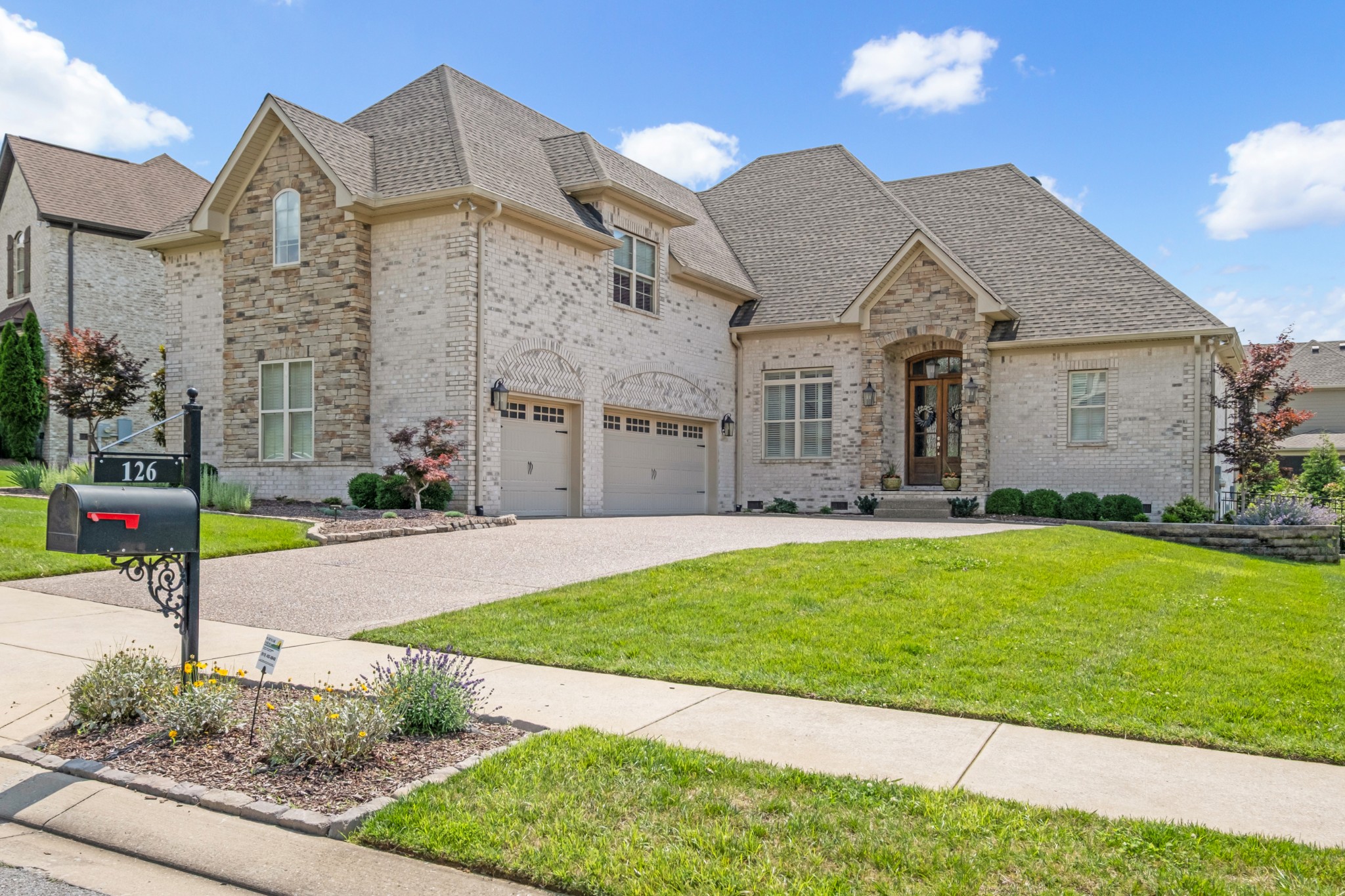 126 Thornwood Pl