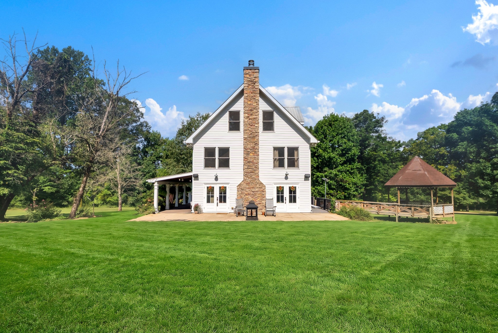 927 Bond Rd