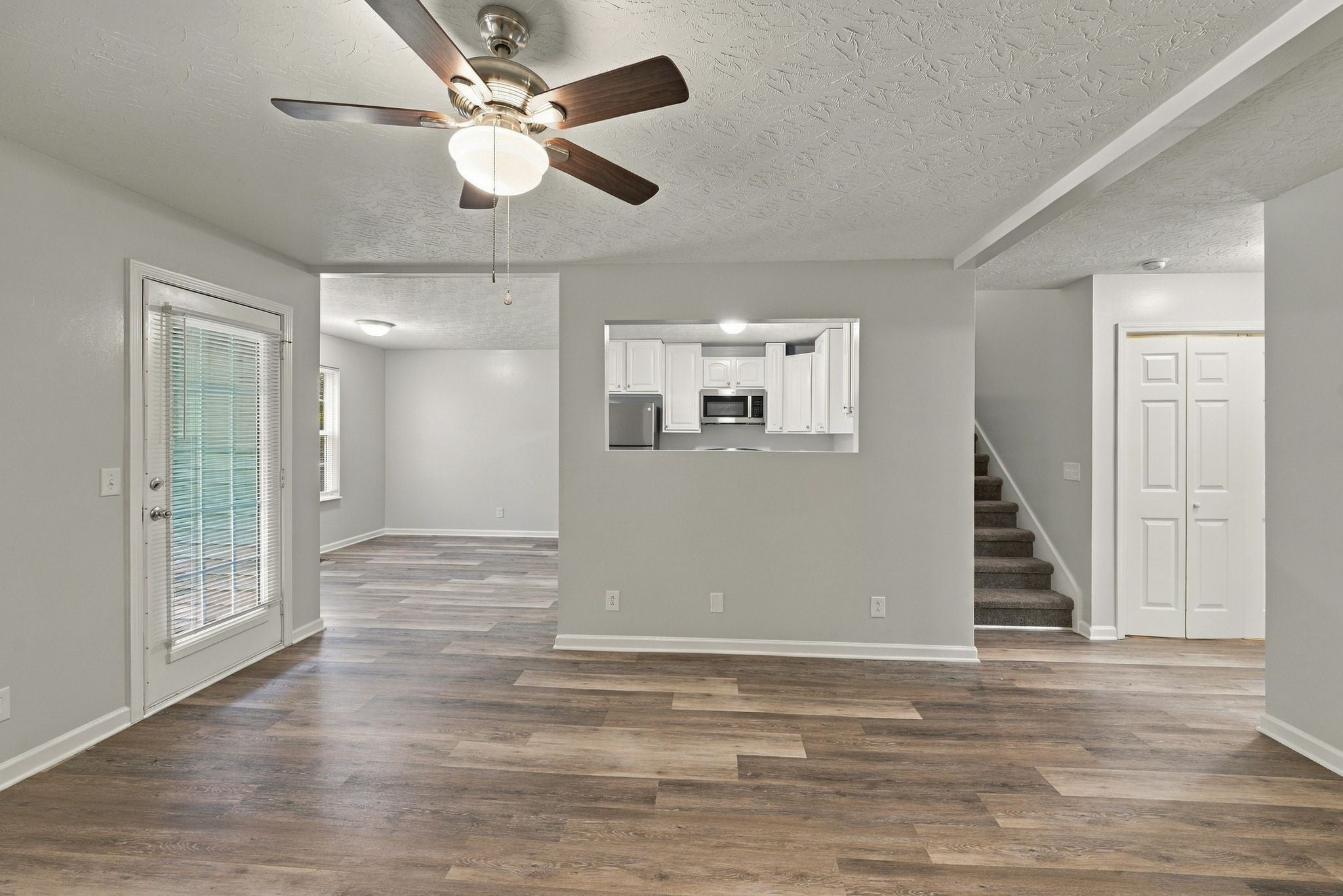 212 Graves Rd