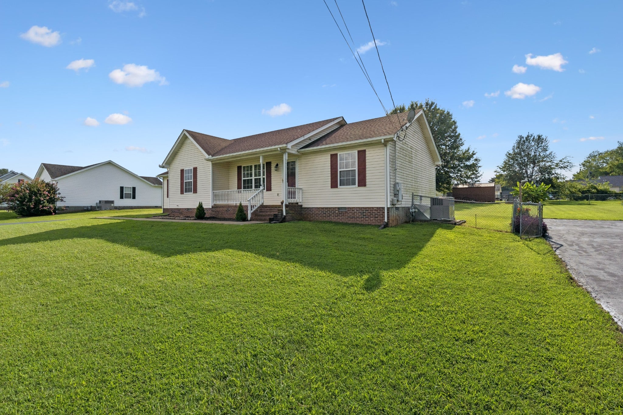 120 Pebble Brook Dr