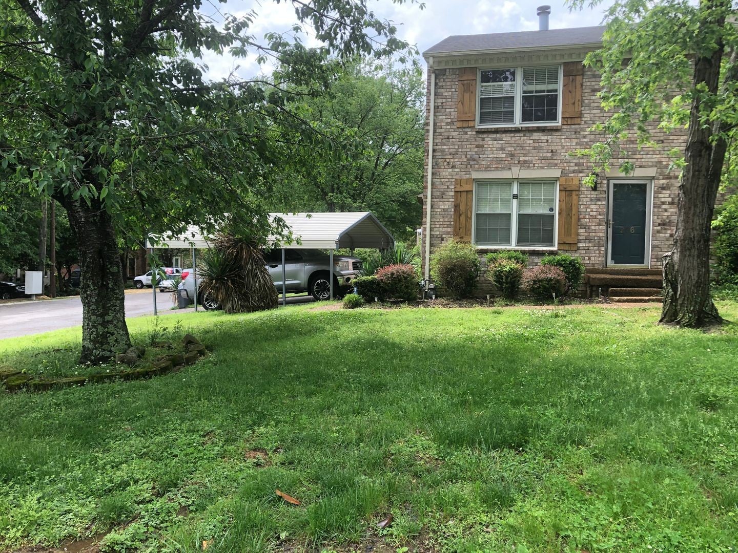 906 Hammack Dr