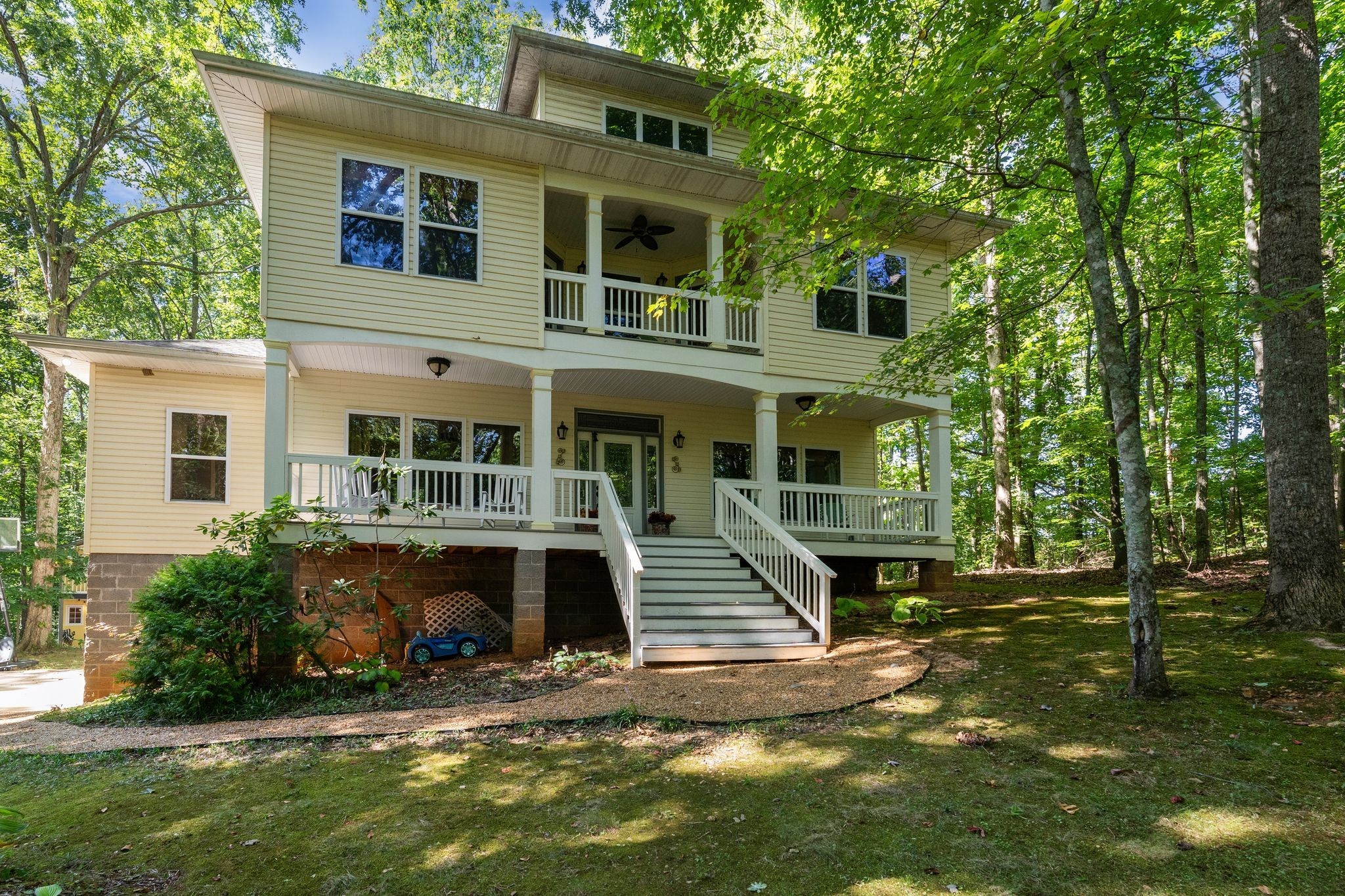 2504 Bearwallow Road