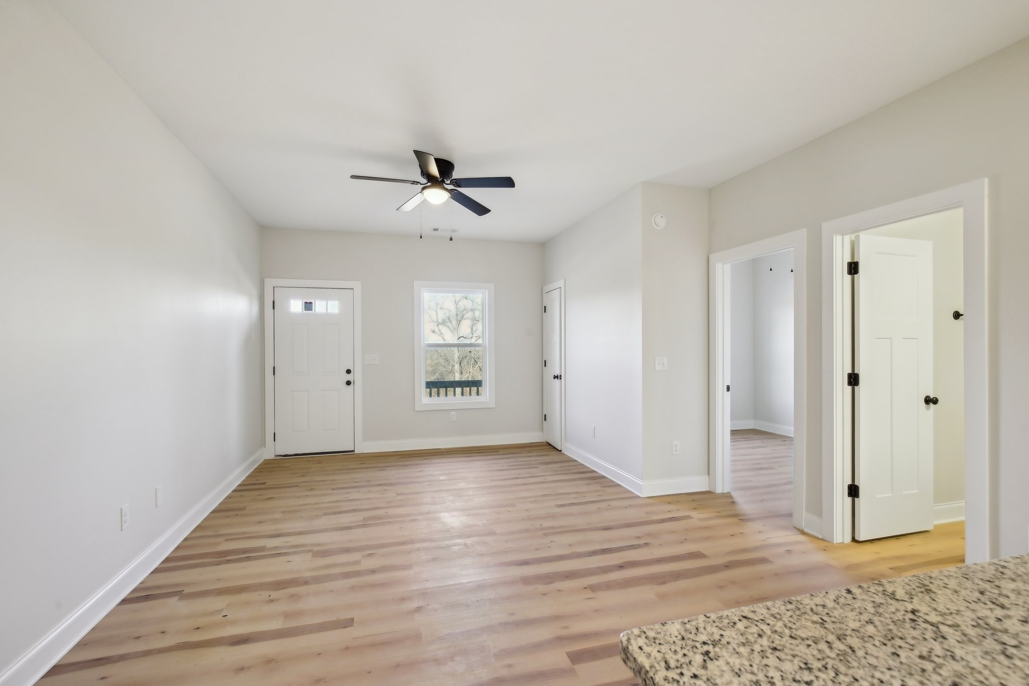 90 Five Oaks Ln
