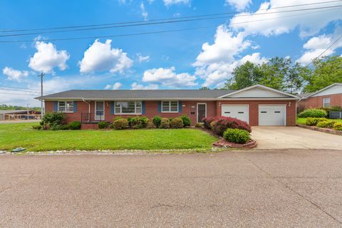 104 Gardner St Martin TN 38237