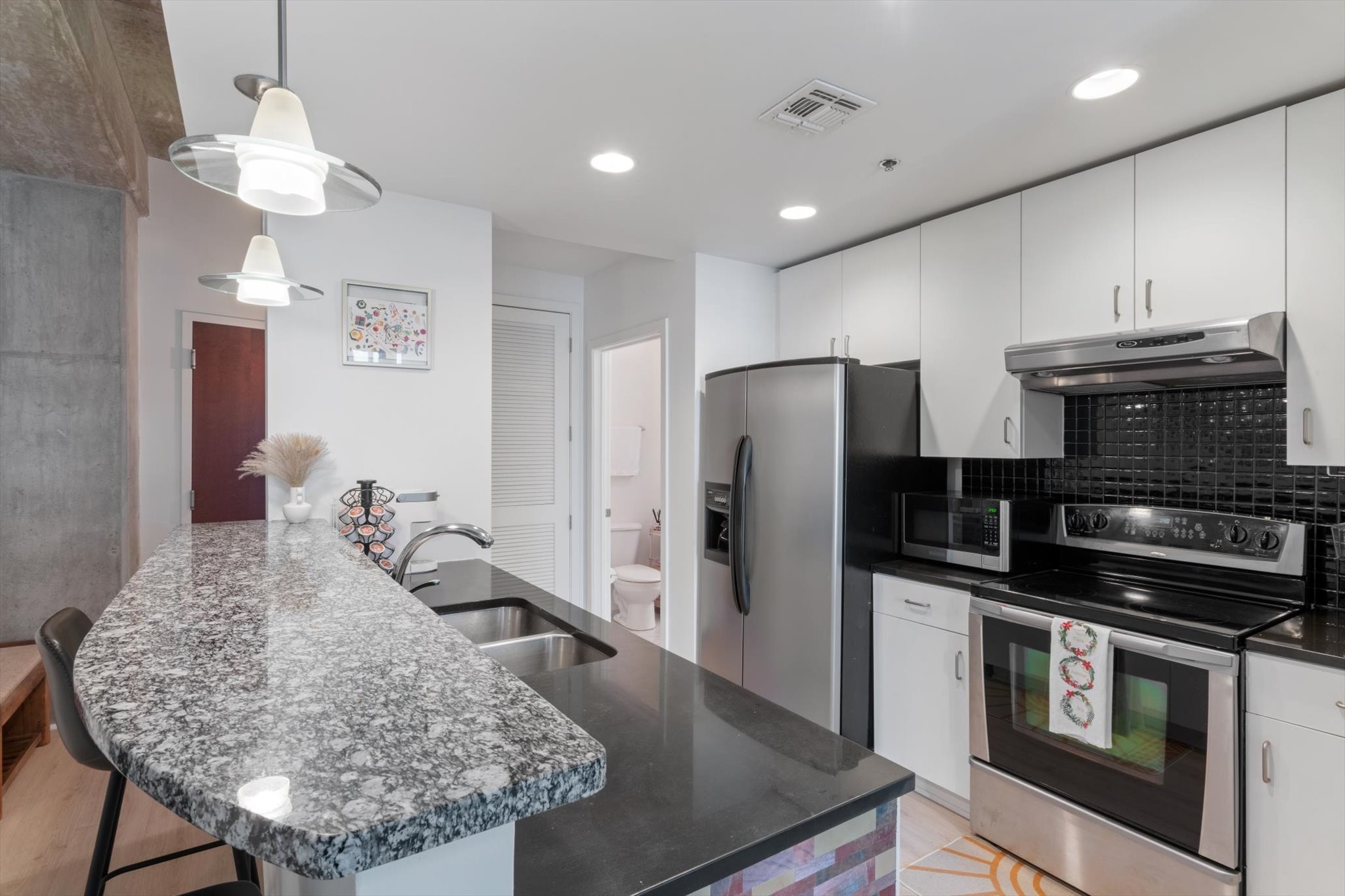 415 Church St #2109