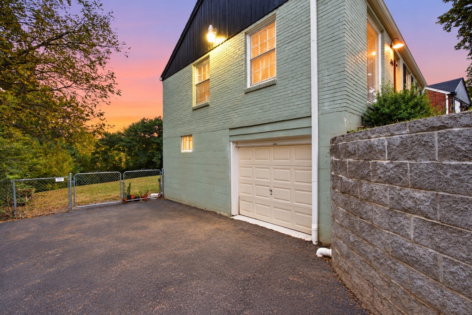 335 Tamworth Dr