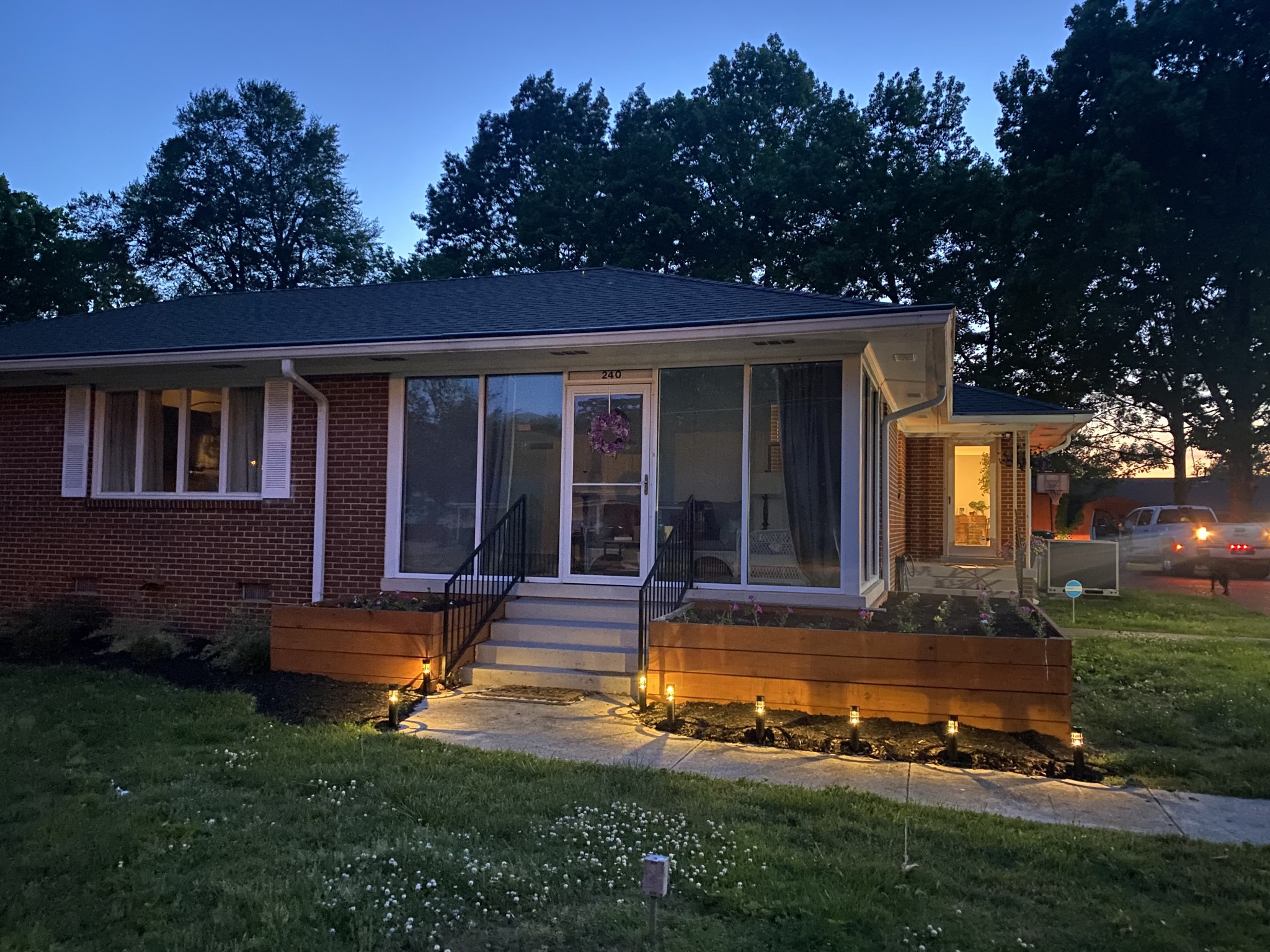 240 Joyce Ave