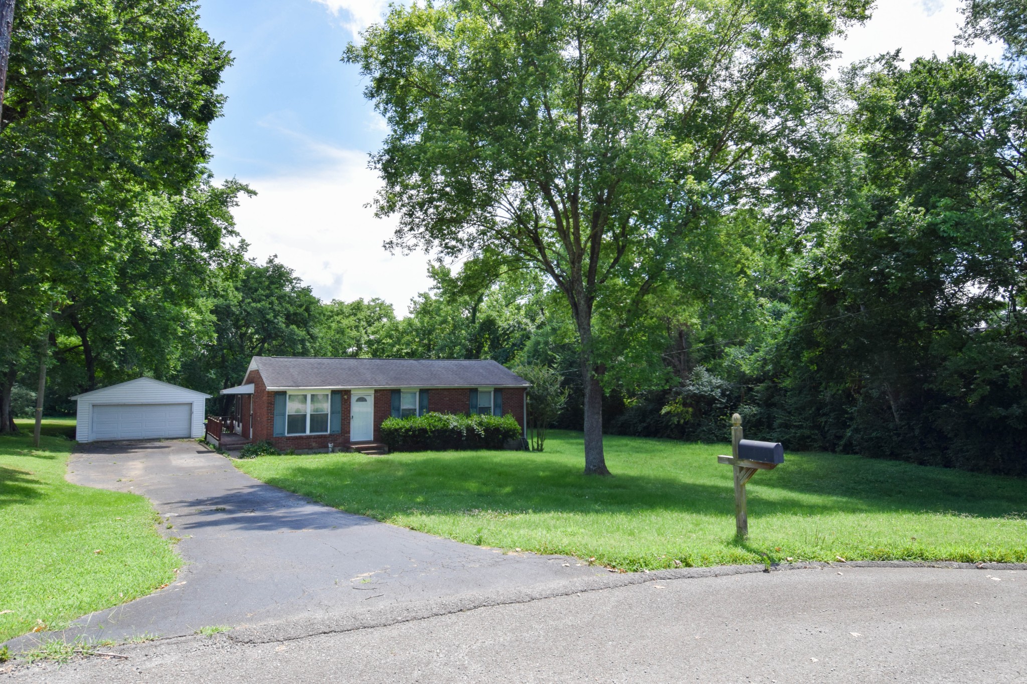 405 Melissa Ct