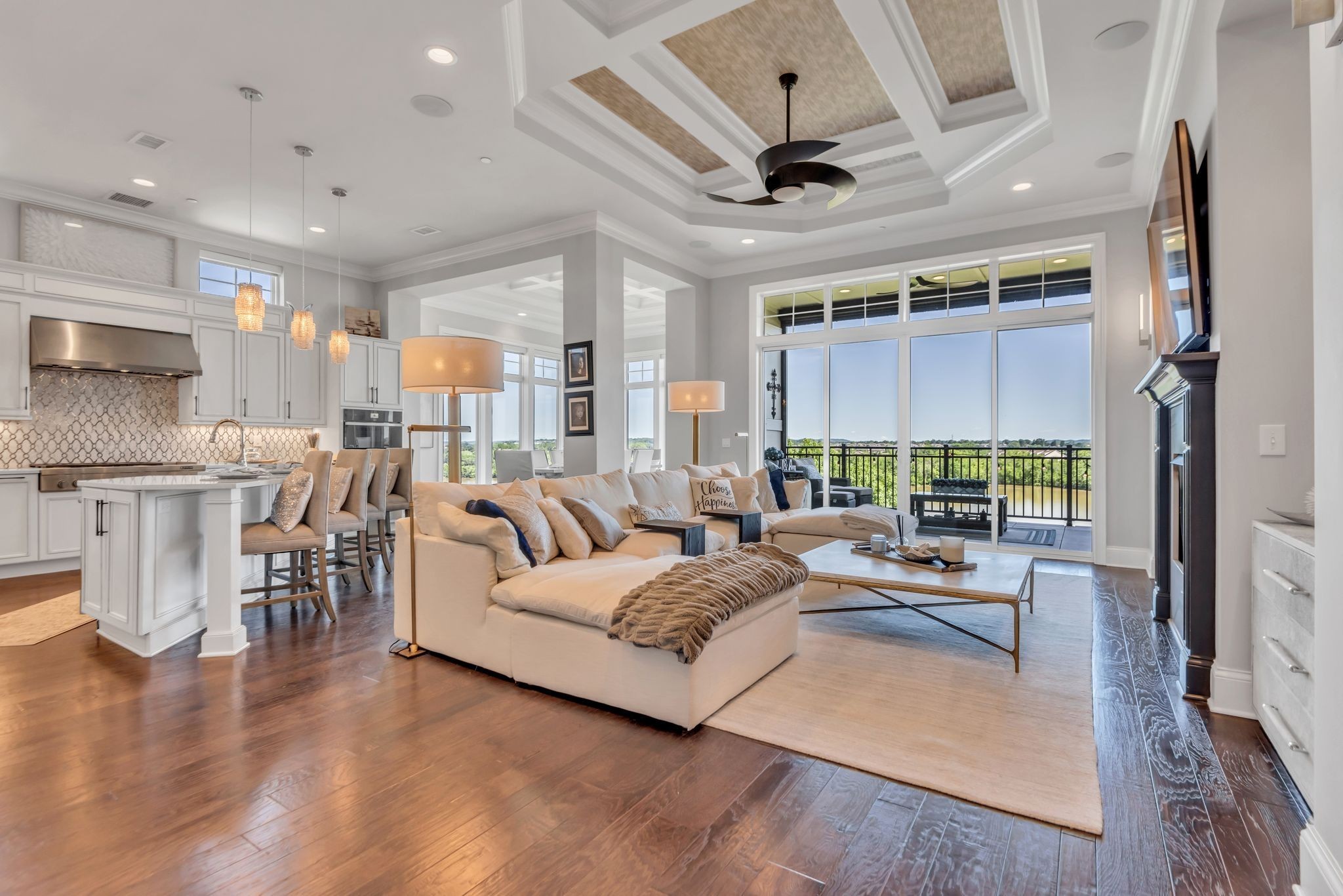 1024 Club View Dr F401