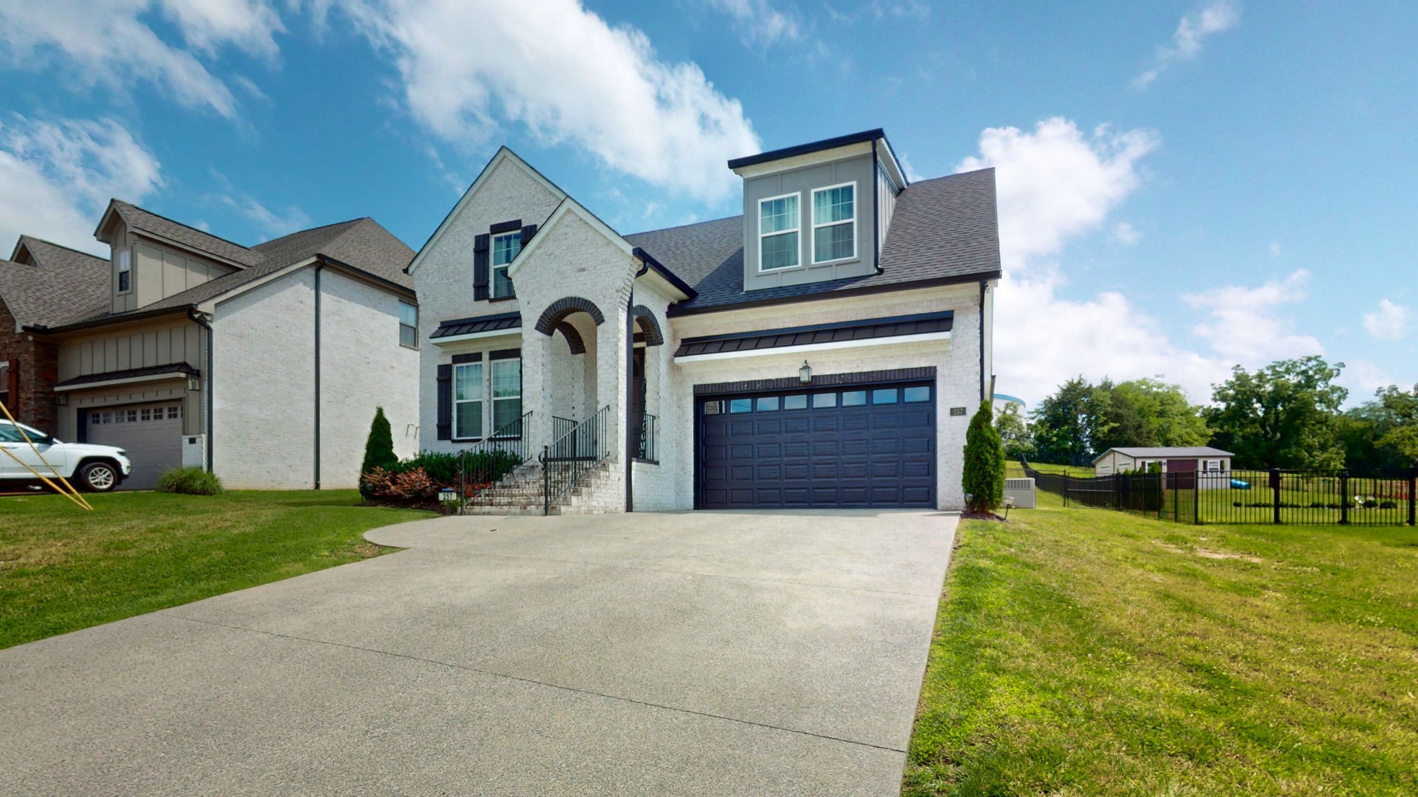 257 Hutch Ct