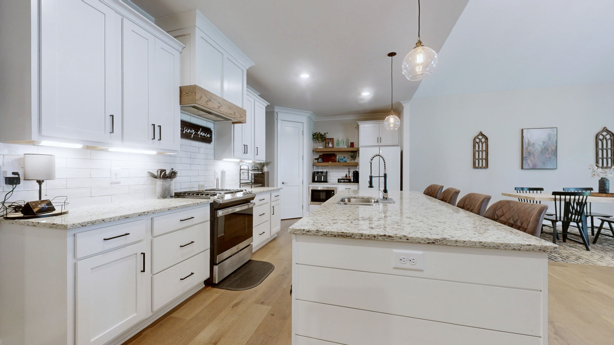 257 Hutch Ct