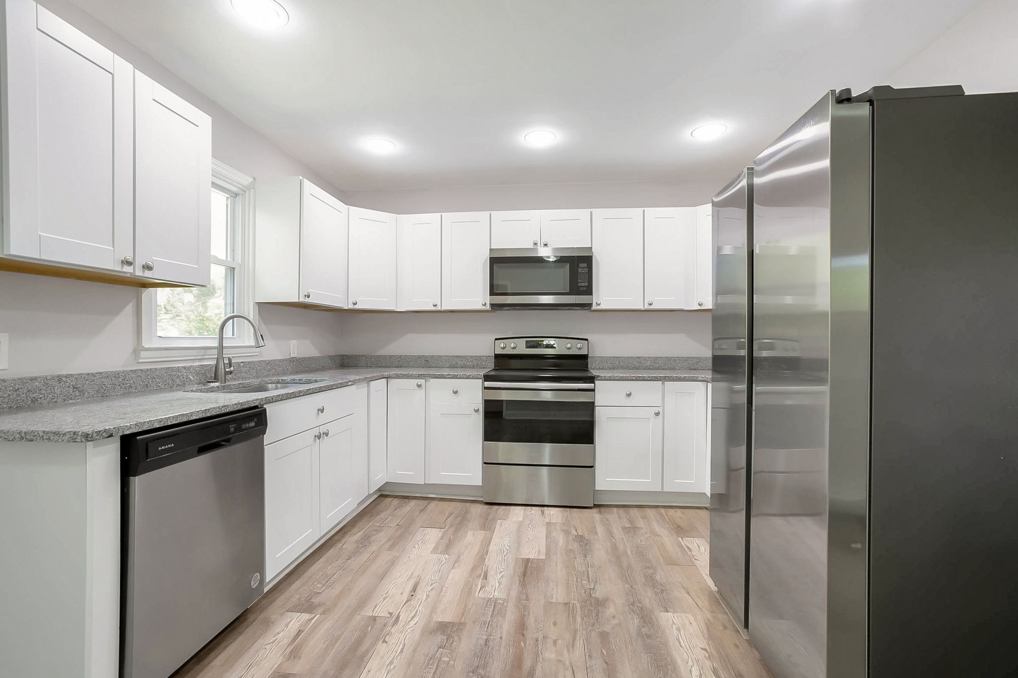 918 Velma Ln