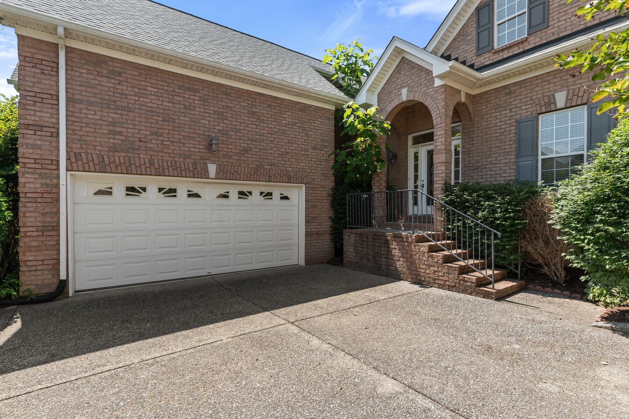 106 Newport Cir