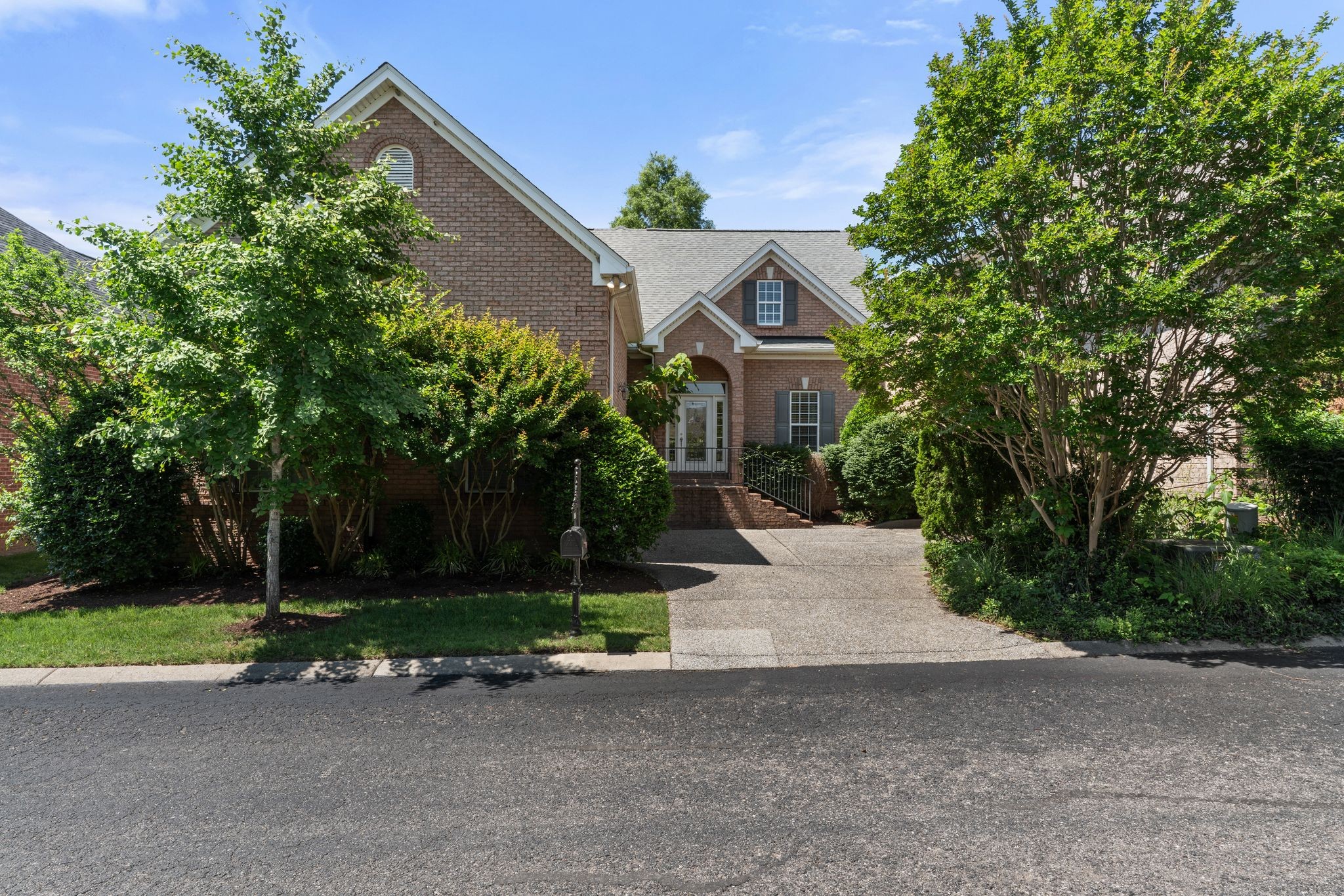 106 Newport Cir