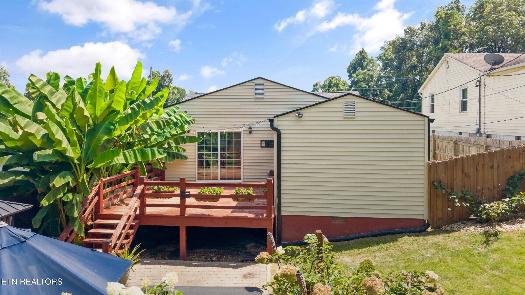 2951 Cecil Ave