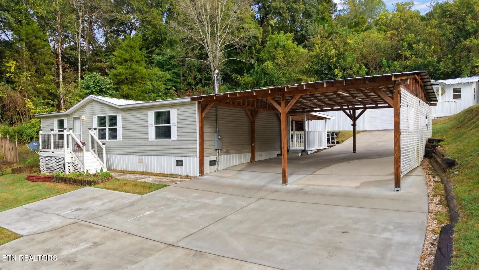 2321 W Copeland Drive