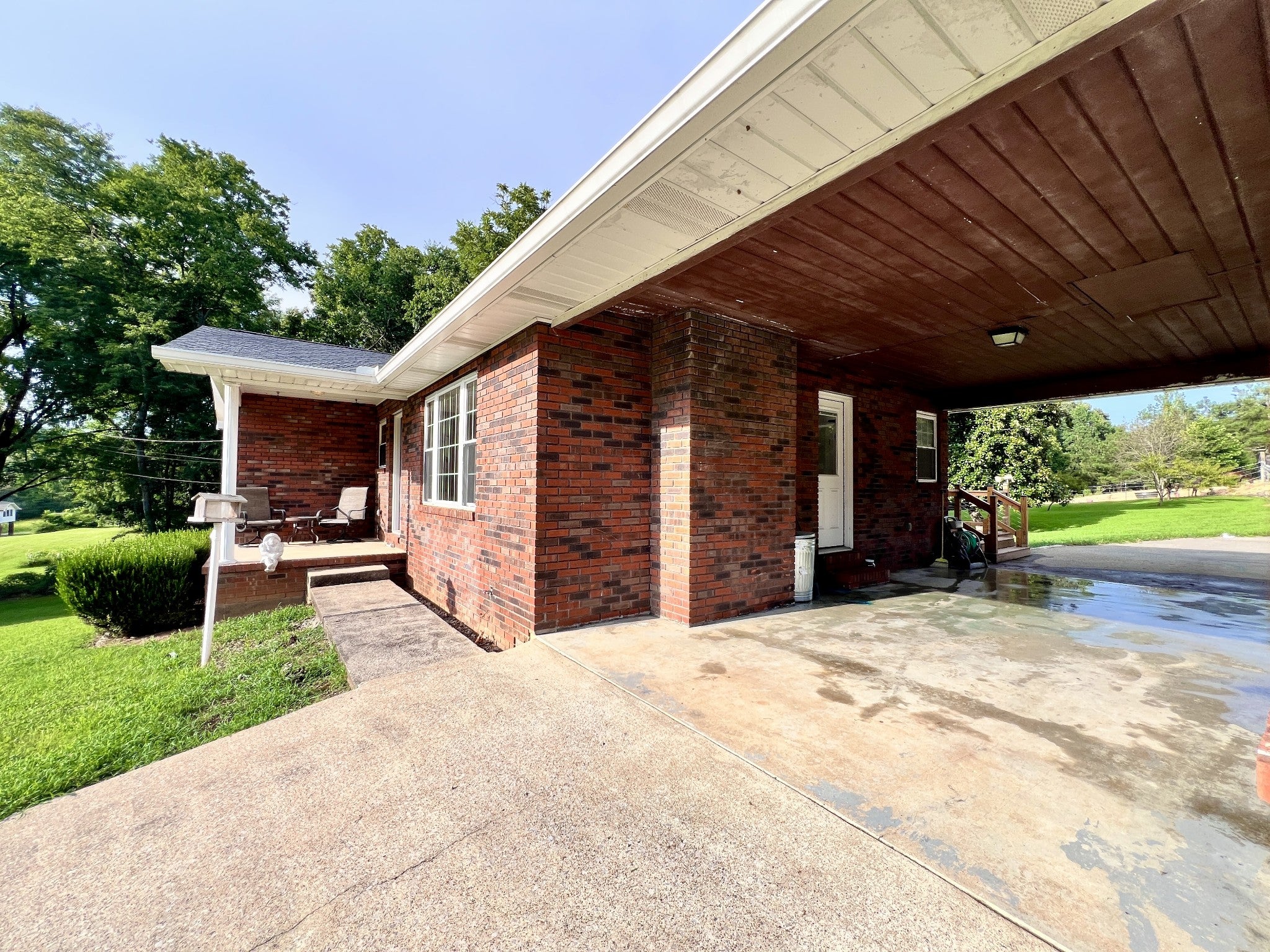 111 Gus Wallace Rd