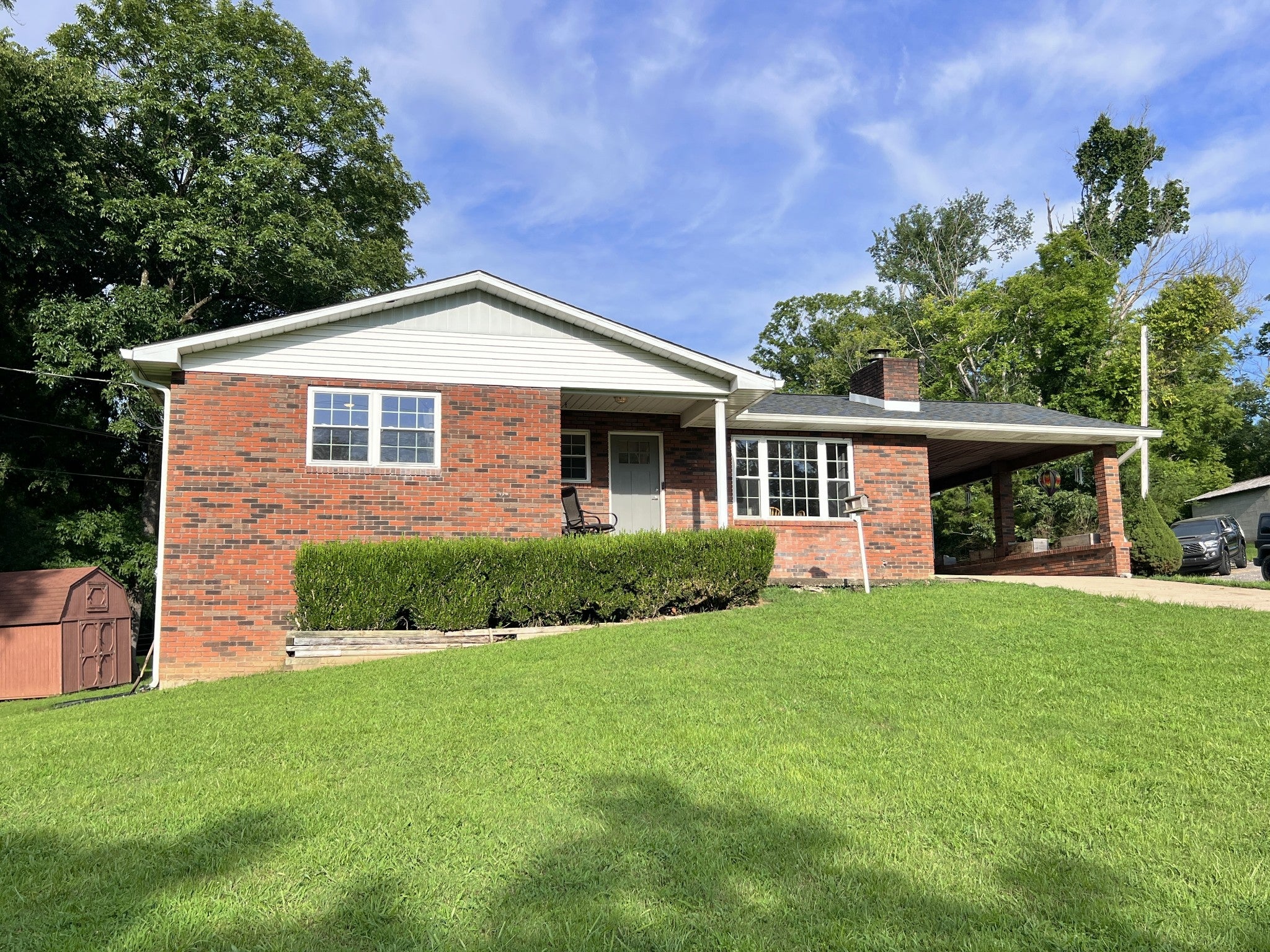 111 Gus Wallace Rd